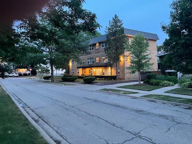 303 W Park Place #2, Arlington Heights, IL 60004