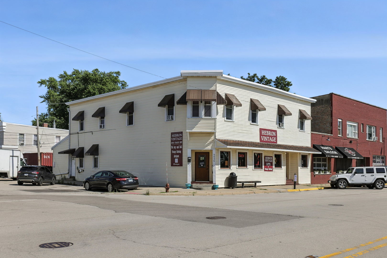 9936 Main Street, Hebron, IL 60034