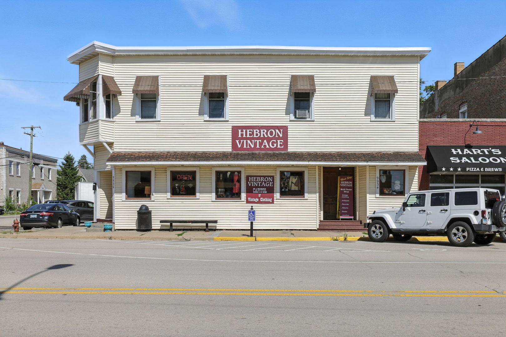 9936 Main Street, Hebron, IL 60034