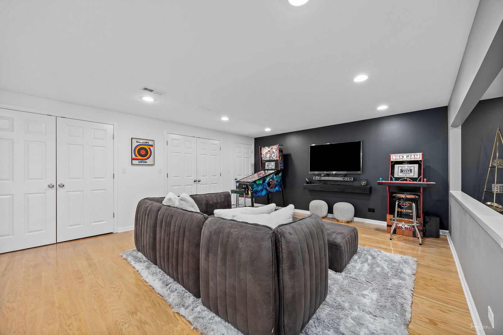 1950 Elmore Avenue, Downers Grove, IL 60515