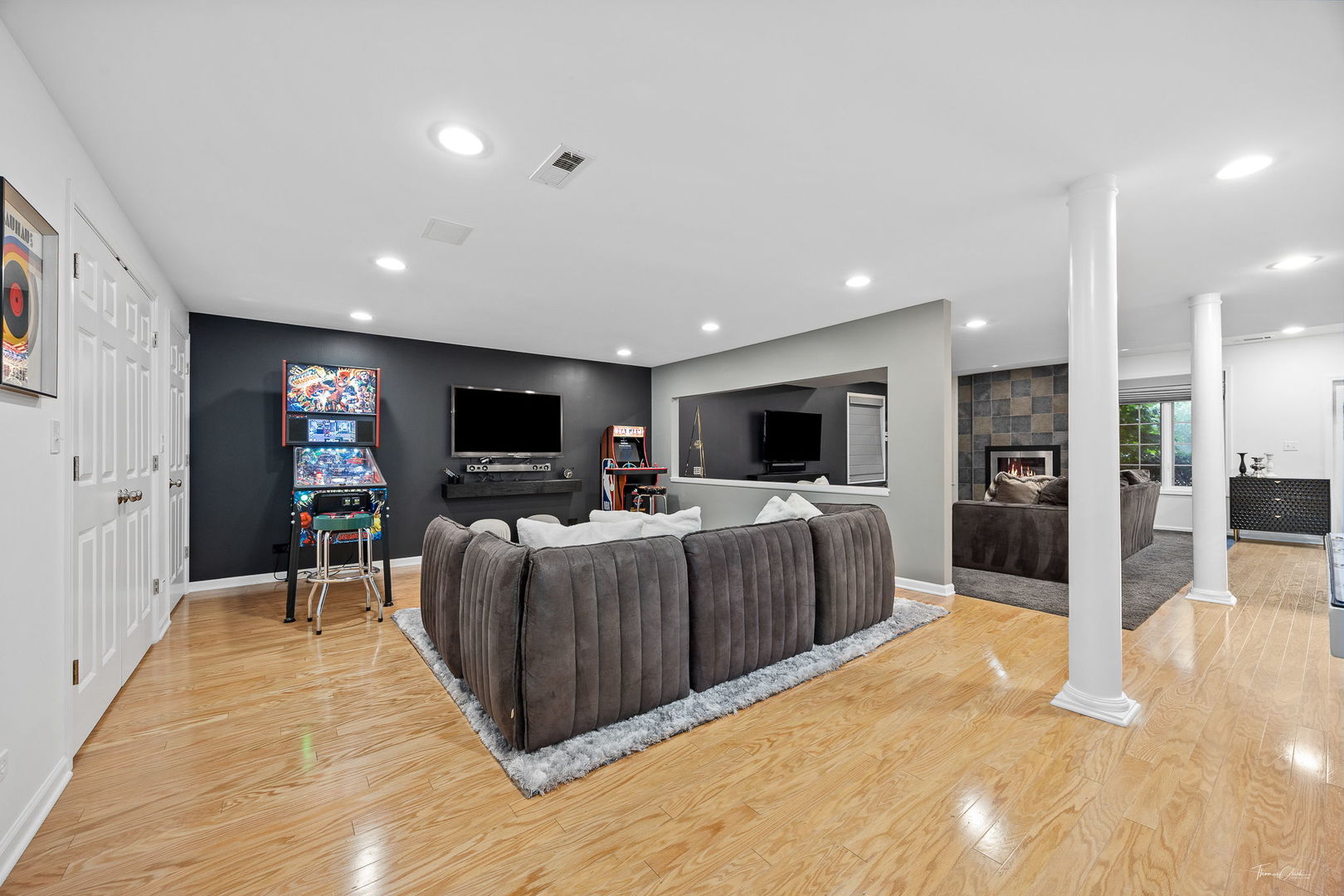 1950 Elmore Avenue, Downers Grove, IL 60515