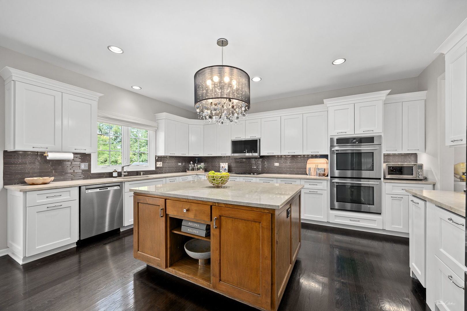 1950 Elmore Avenue, Downers Grove, IL 60515