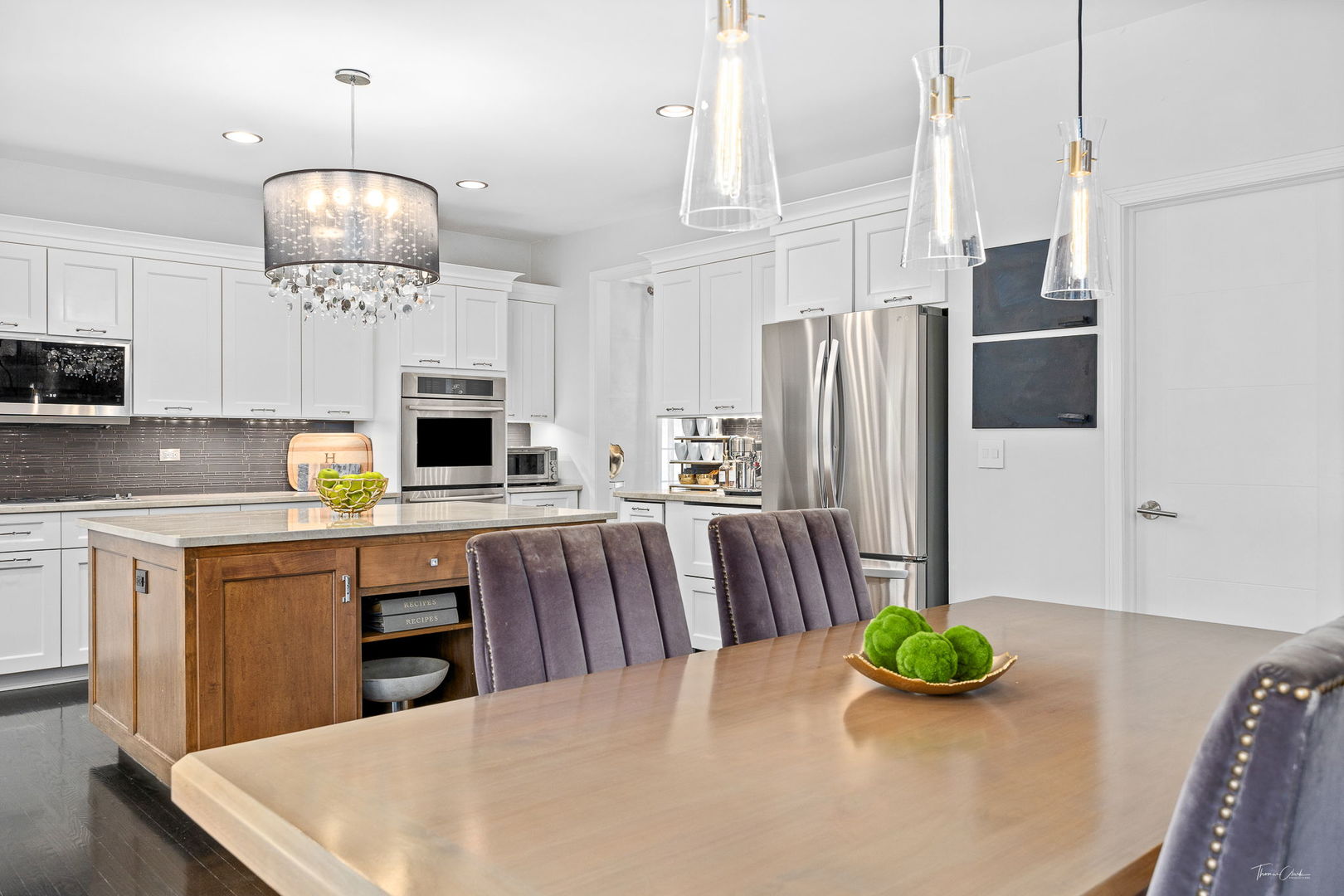 1950 Elmore Avenue, Downers Grove, IL 60515