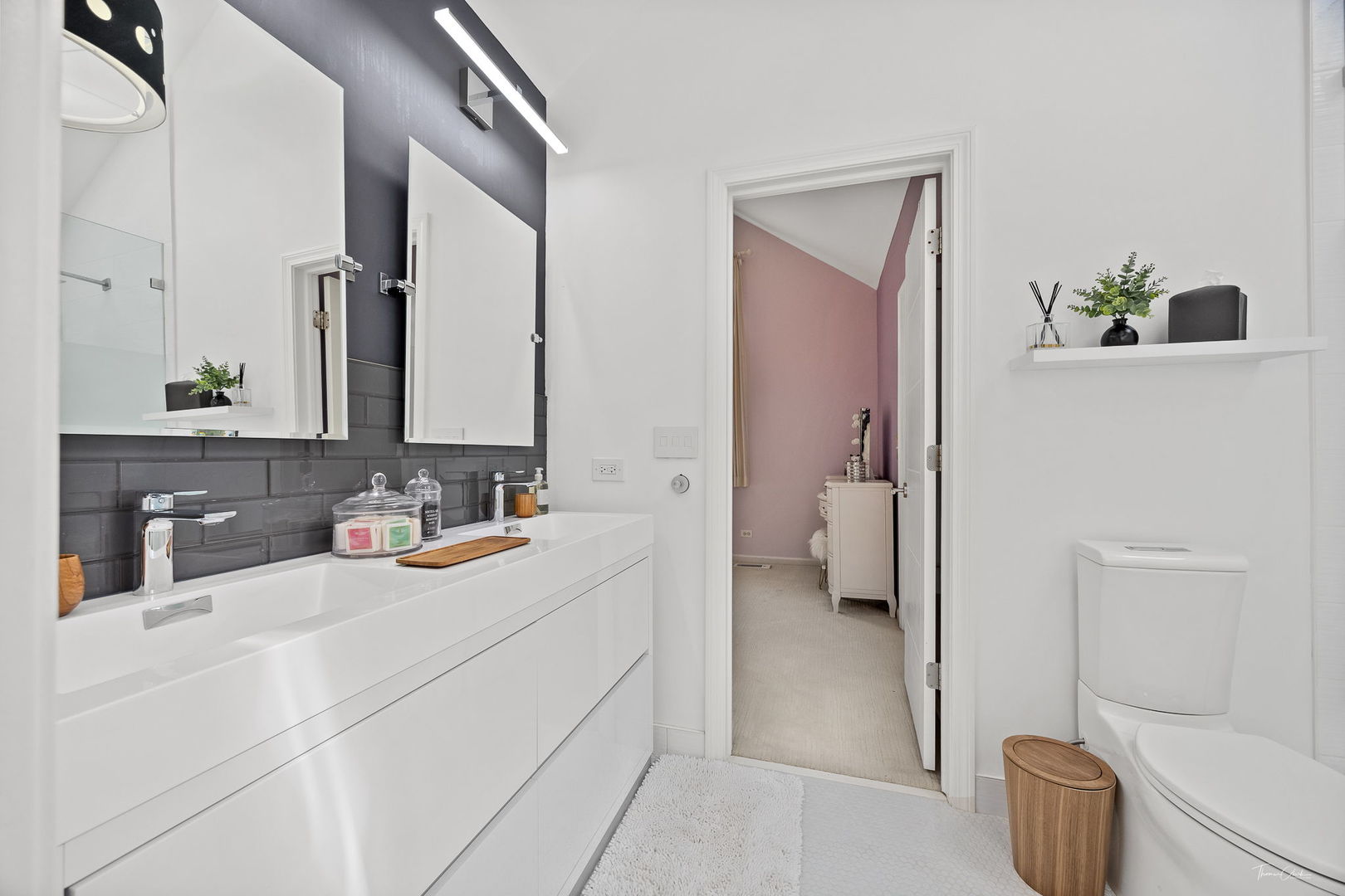 1950 Elmore Avenue, Downers Grove, IL 60515