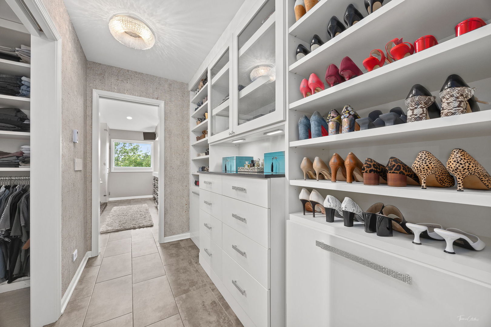 1950 Elmore Avenue, Downers Grove, IL 60515