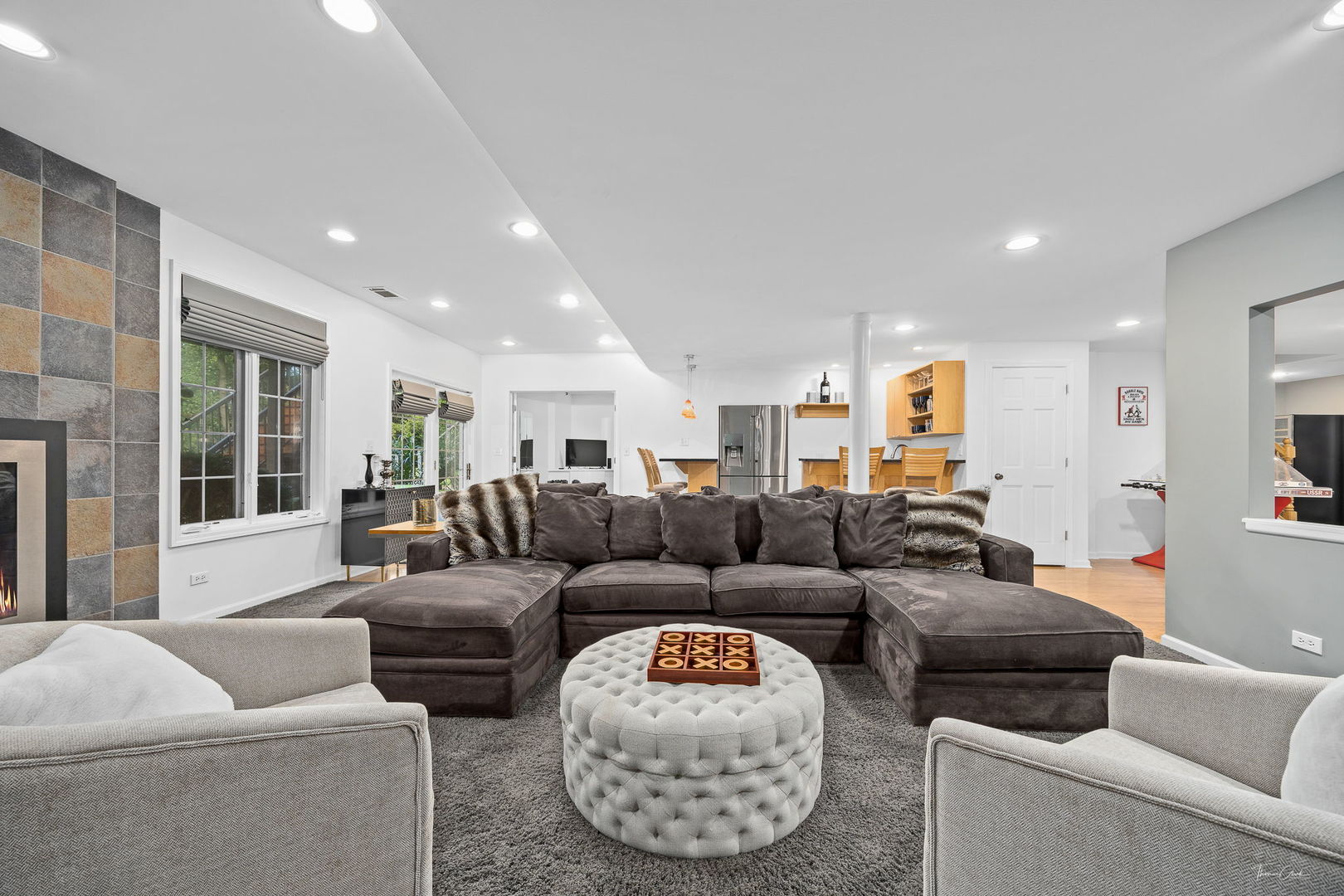 1950 Elmore Avenue, Downers Grove, IL 60515