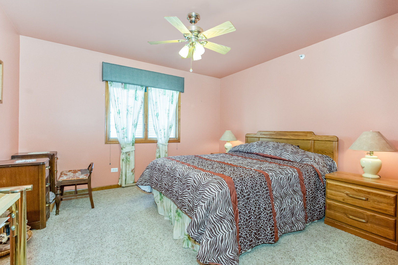 1377 Cannonball Trail, Yorkville, IL 60560