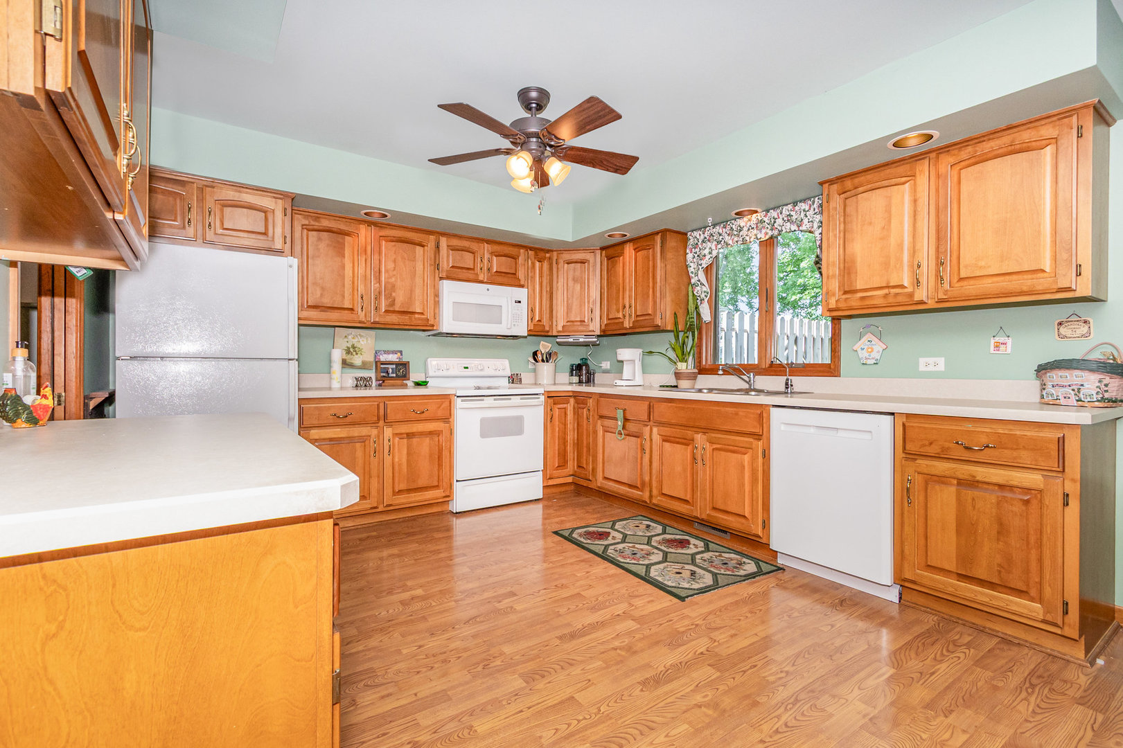 1377 Cannonball Trail, Yorkville, IL 60560