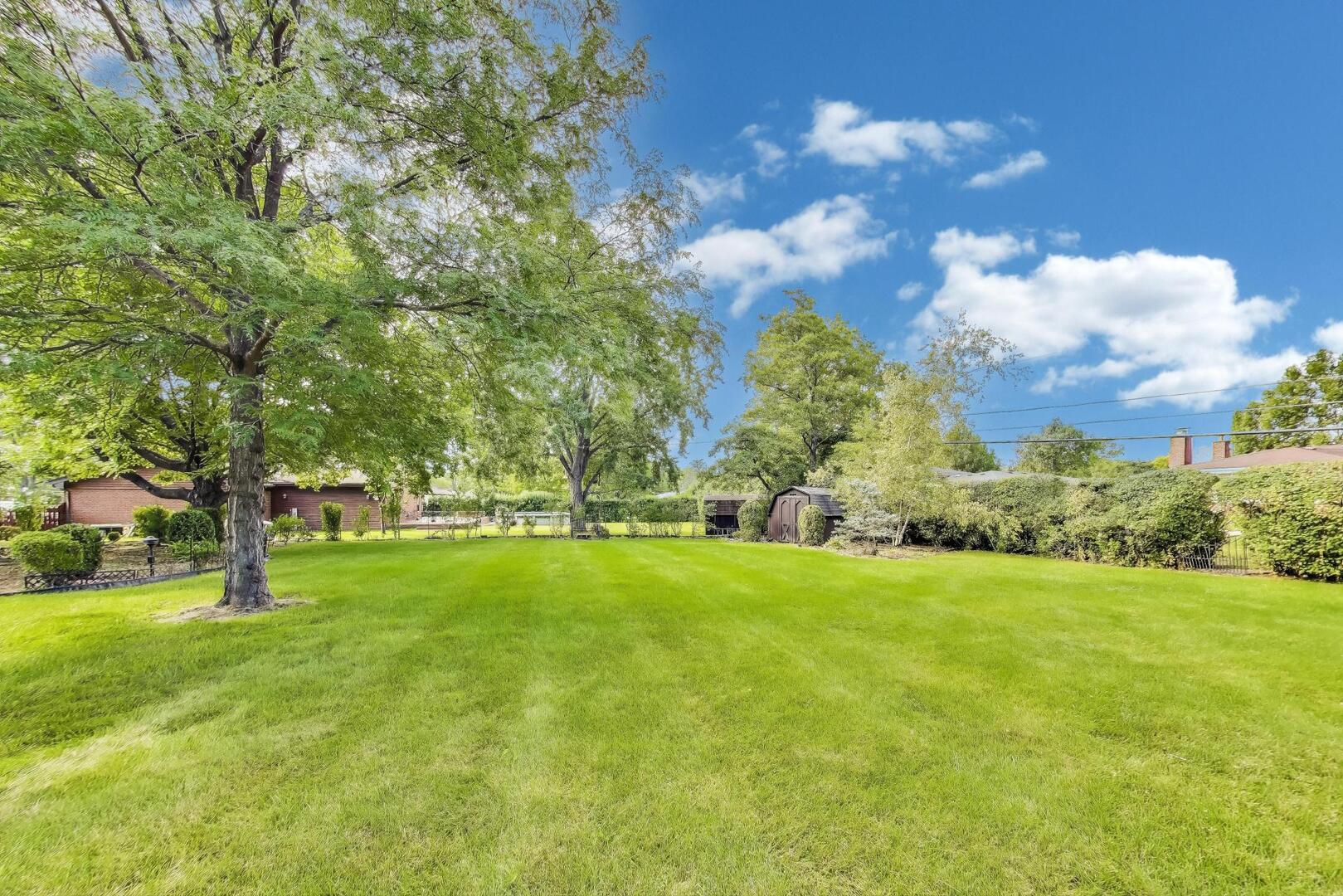 506 S Busse Road, Mount Prospect, IL 60056