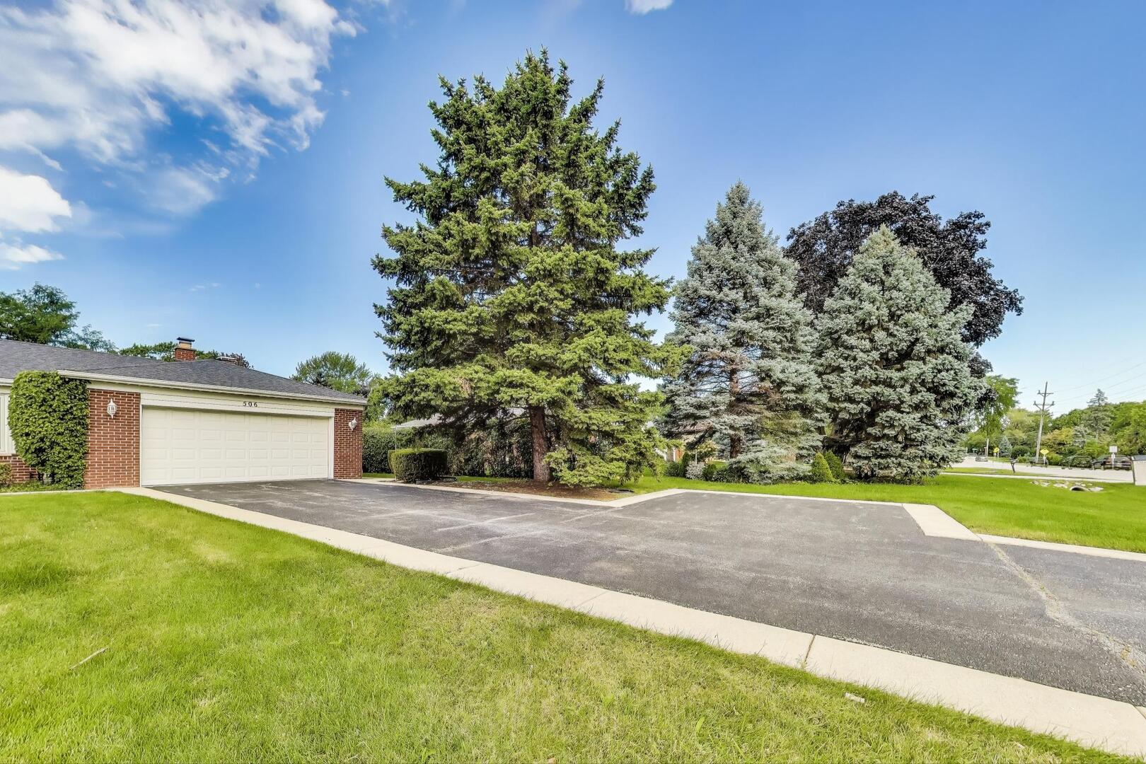 506 S Busse Road, Mount Prospect, IL 60056