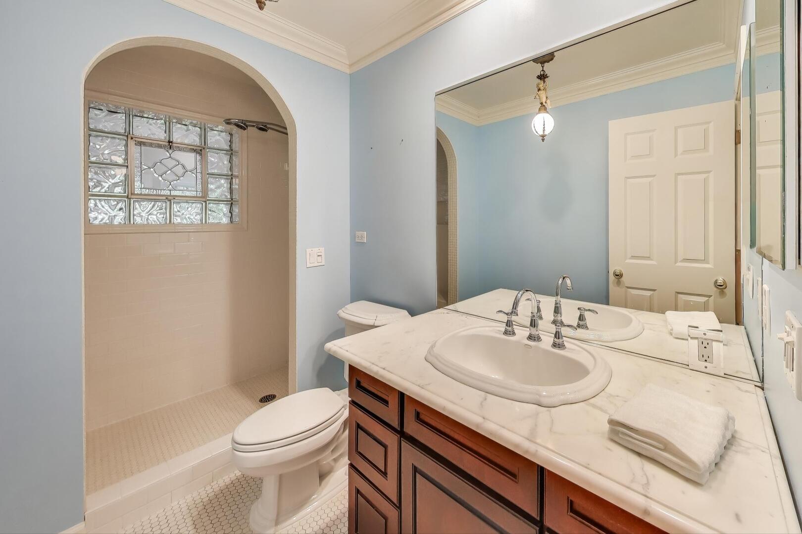 506 S Busse Road, Mount Prospect, IL 60056