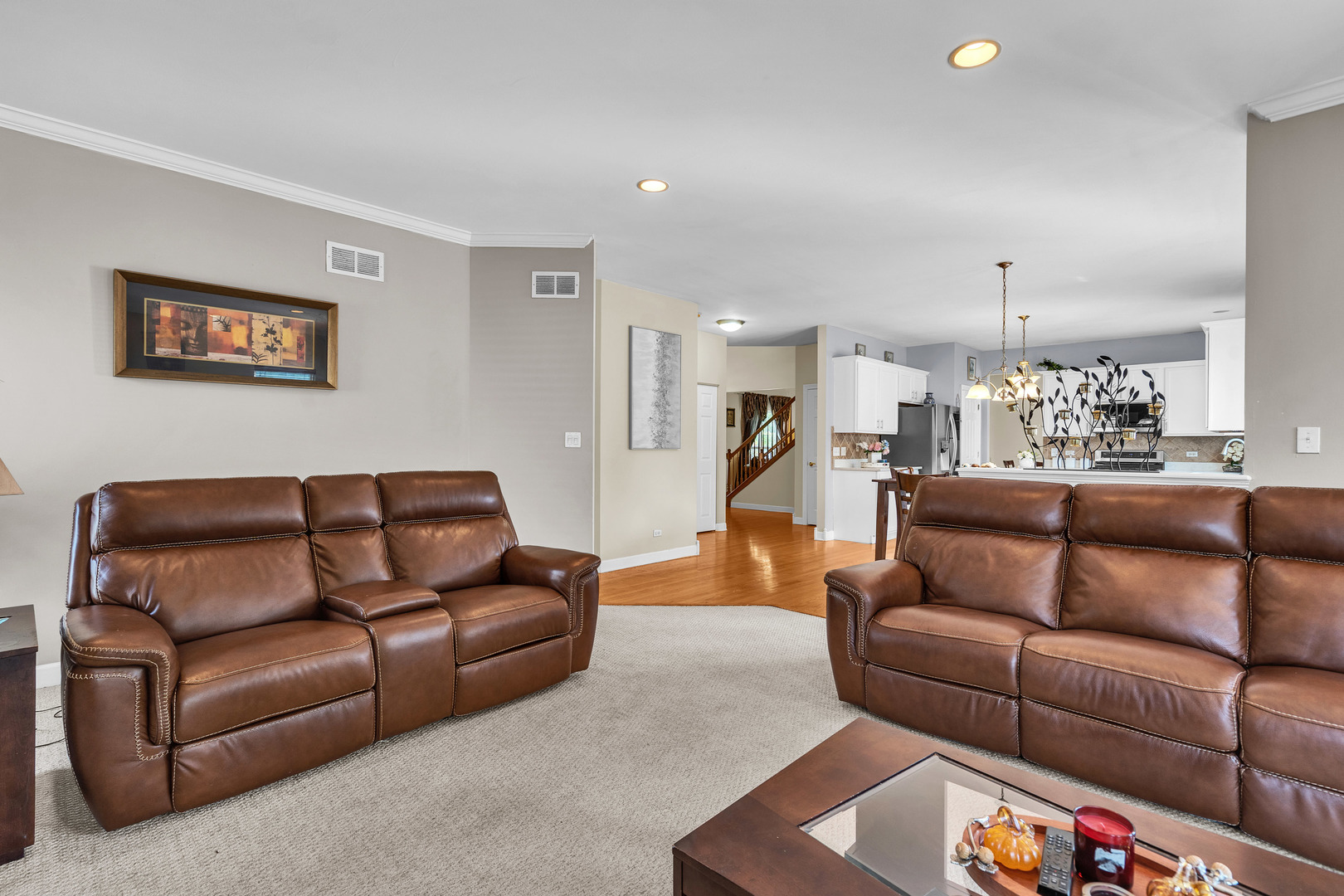 240 HEARTHSTONE Drive, Bartlett, IL 60103