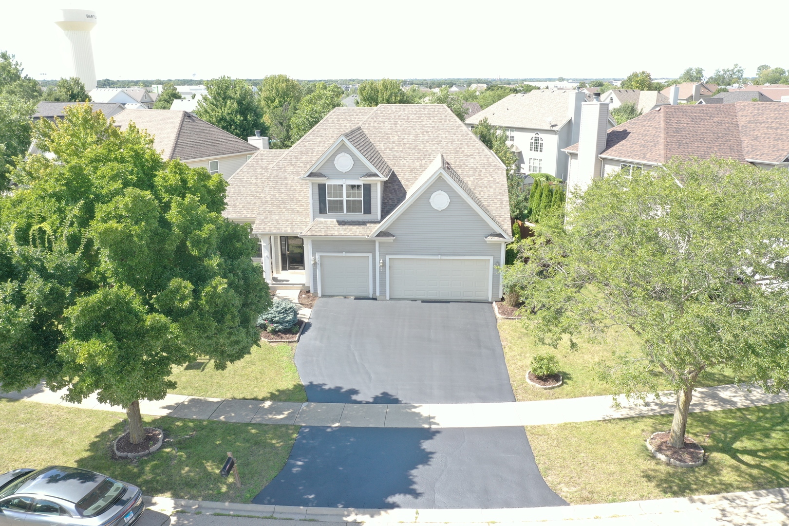240 HEARTHSTONE Drive, Bartlett, IL 60103