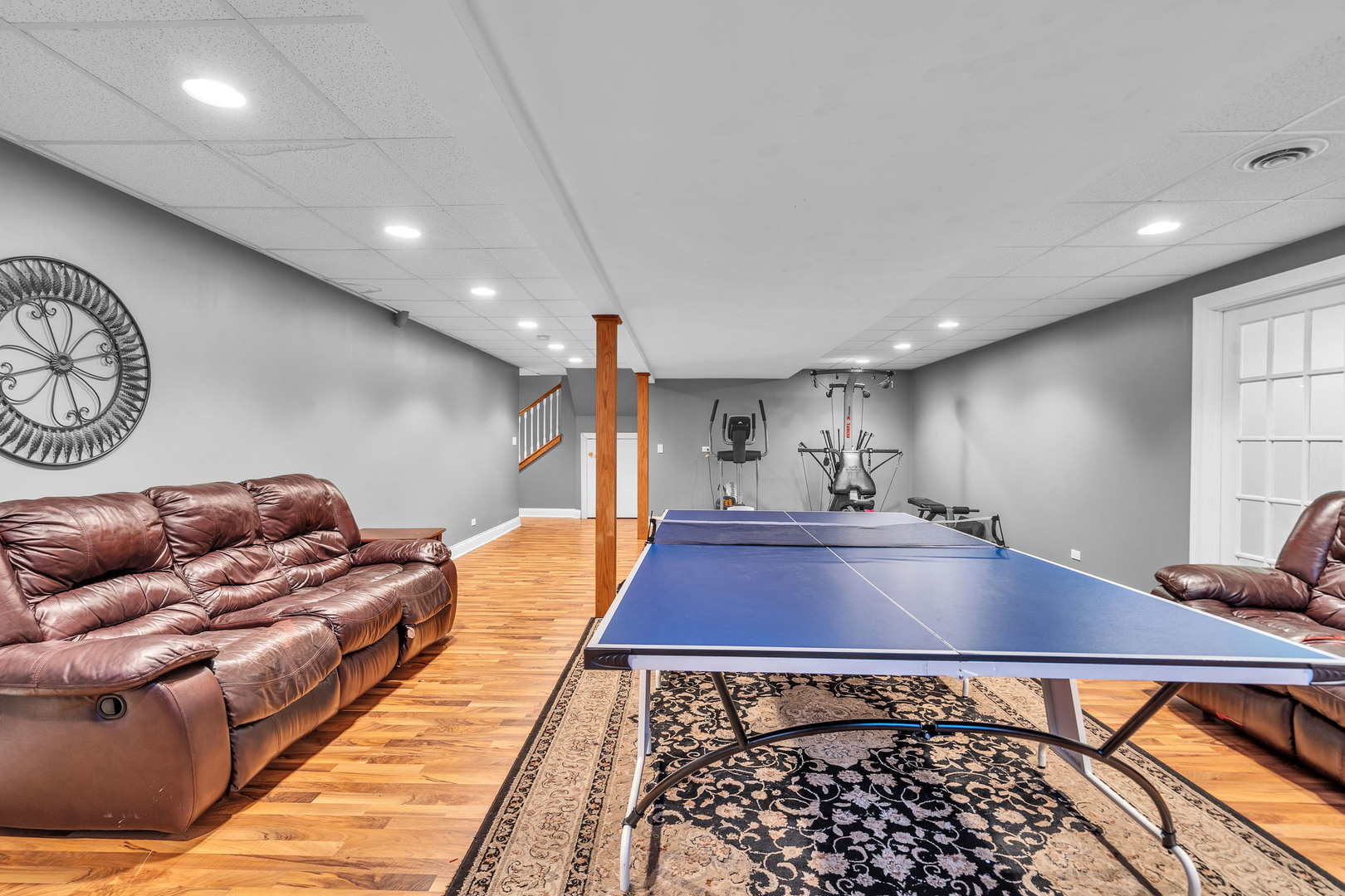 240 HEARTHSTONE Drive, Bartlett, IL 60103