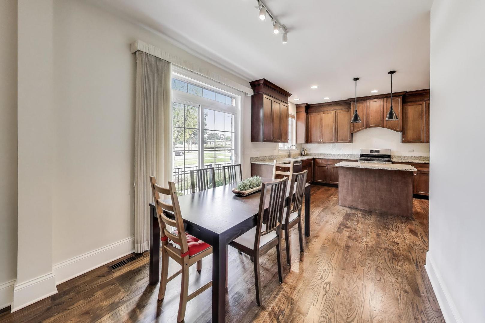 355 W FIRST Avenue, Elmhurst, IL 60126