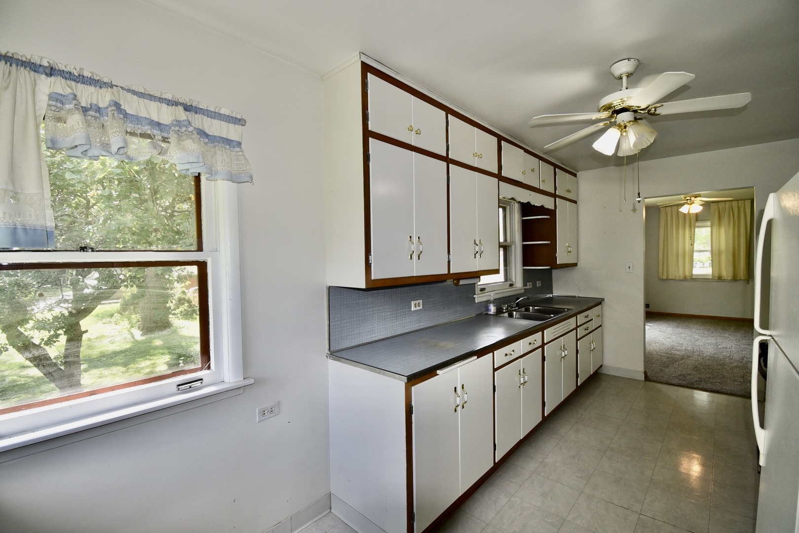 16007 Cottage Grove Avenue, South Holland, IL 60473