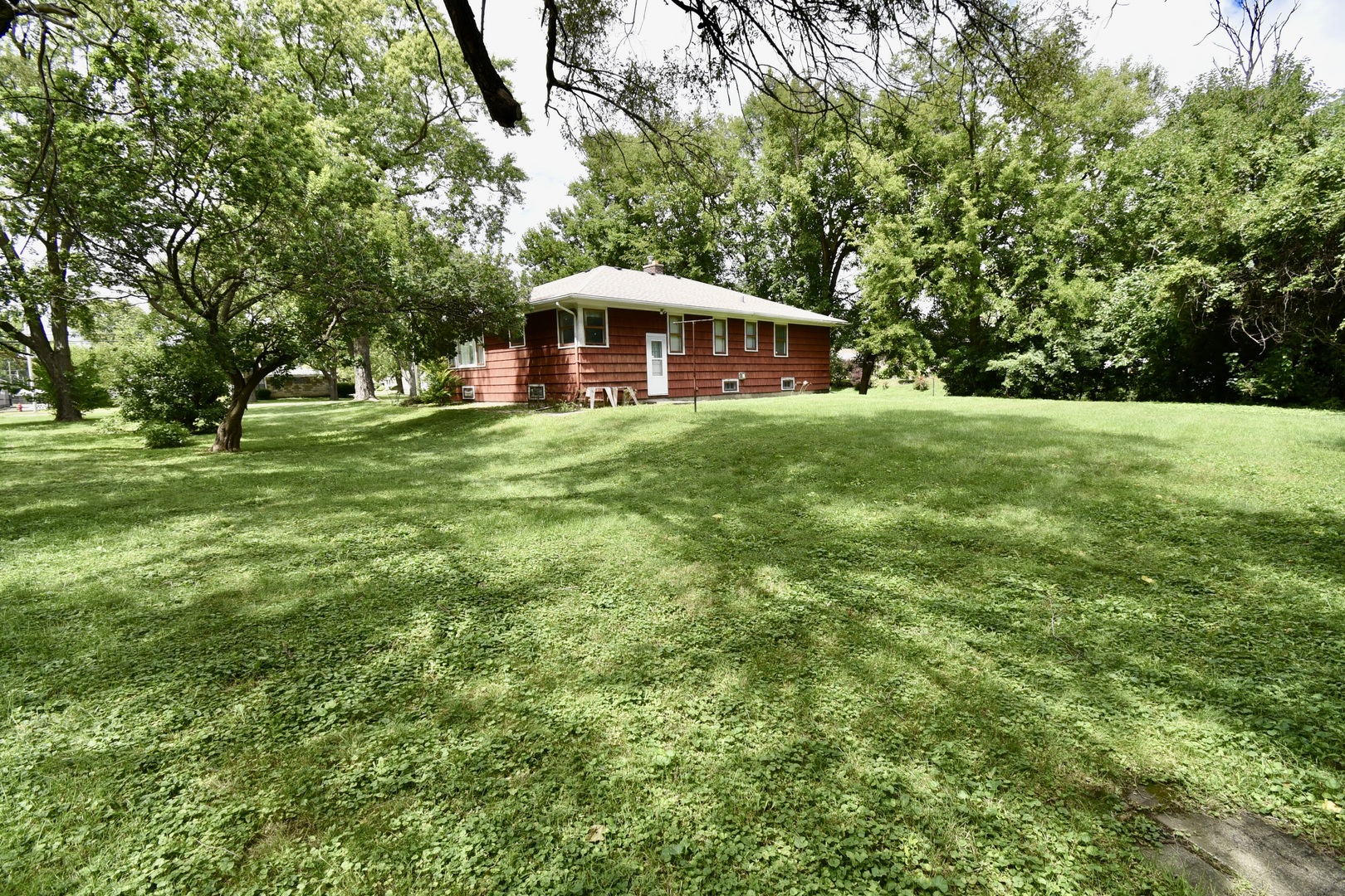 16007 Cottage Grove Avenue, South Holland, IL 60473