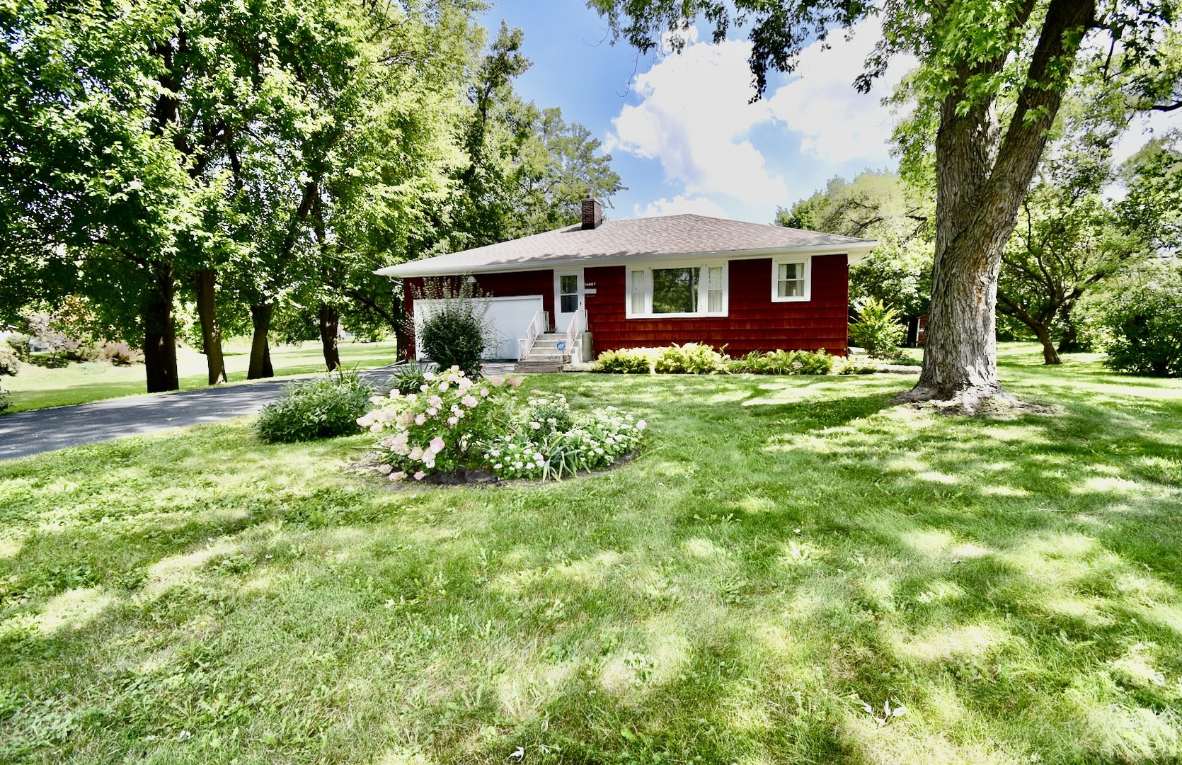 16007 Cottage Grove Avenue, South Holland, IL 60473