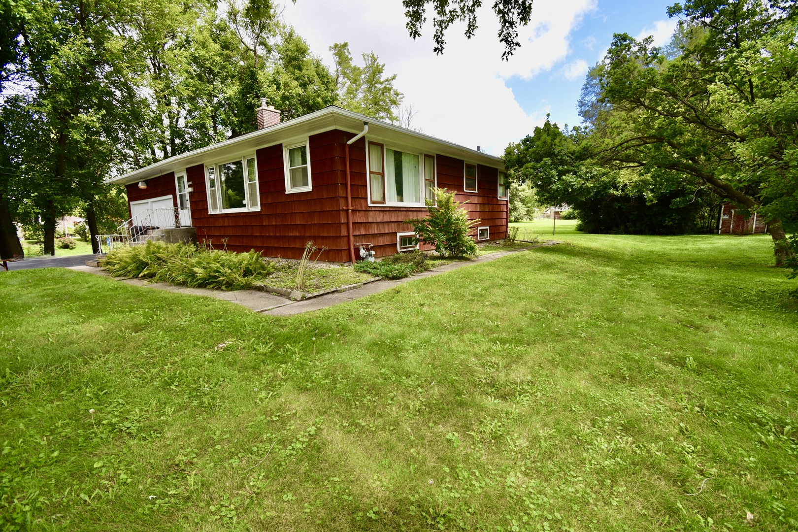 16007 Cottage Grove Avenue, South Holland, IL 60473