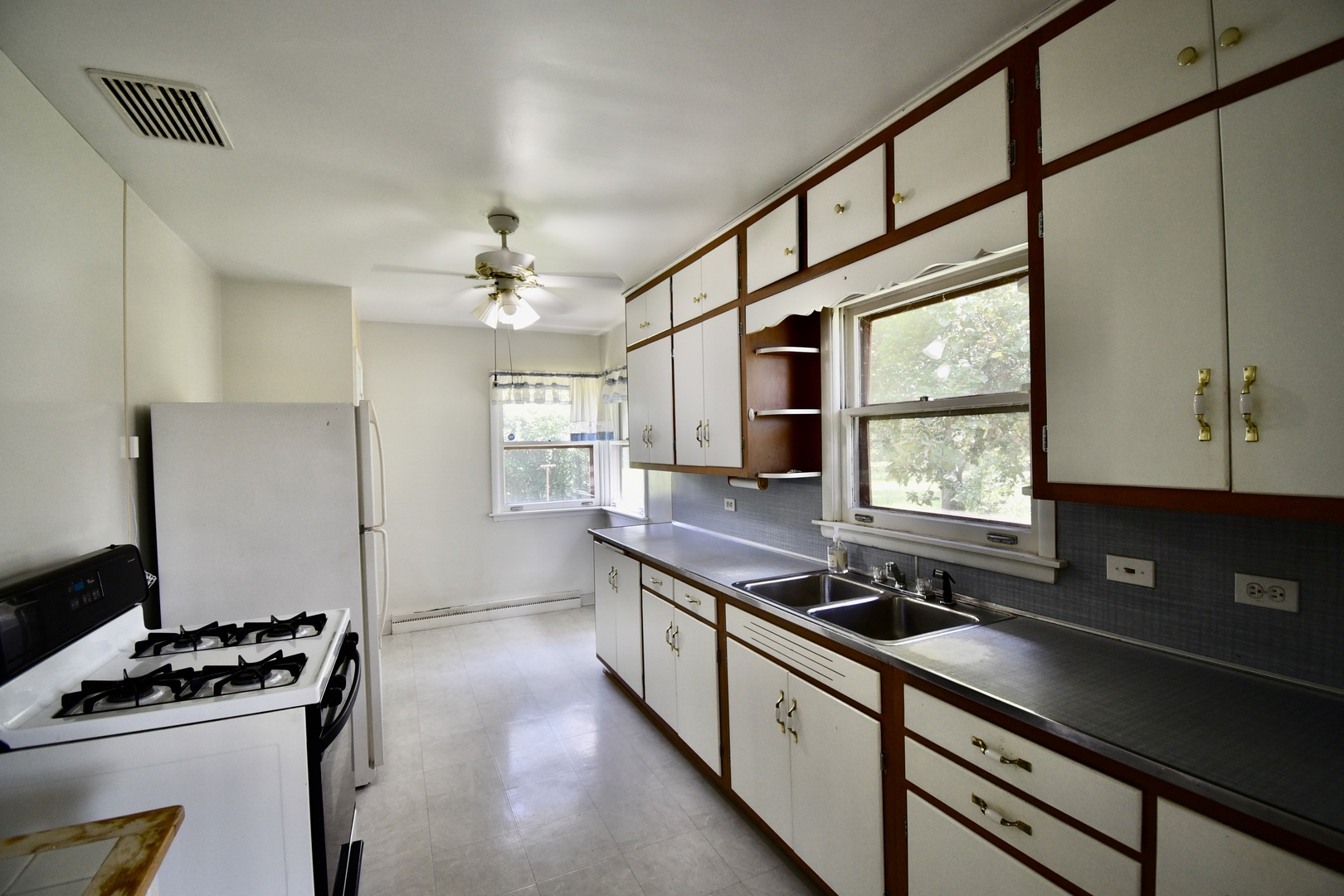 16007 Cottage Grove Avenue, South Holland, IL 60473