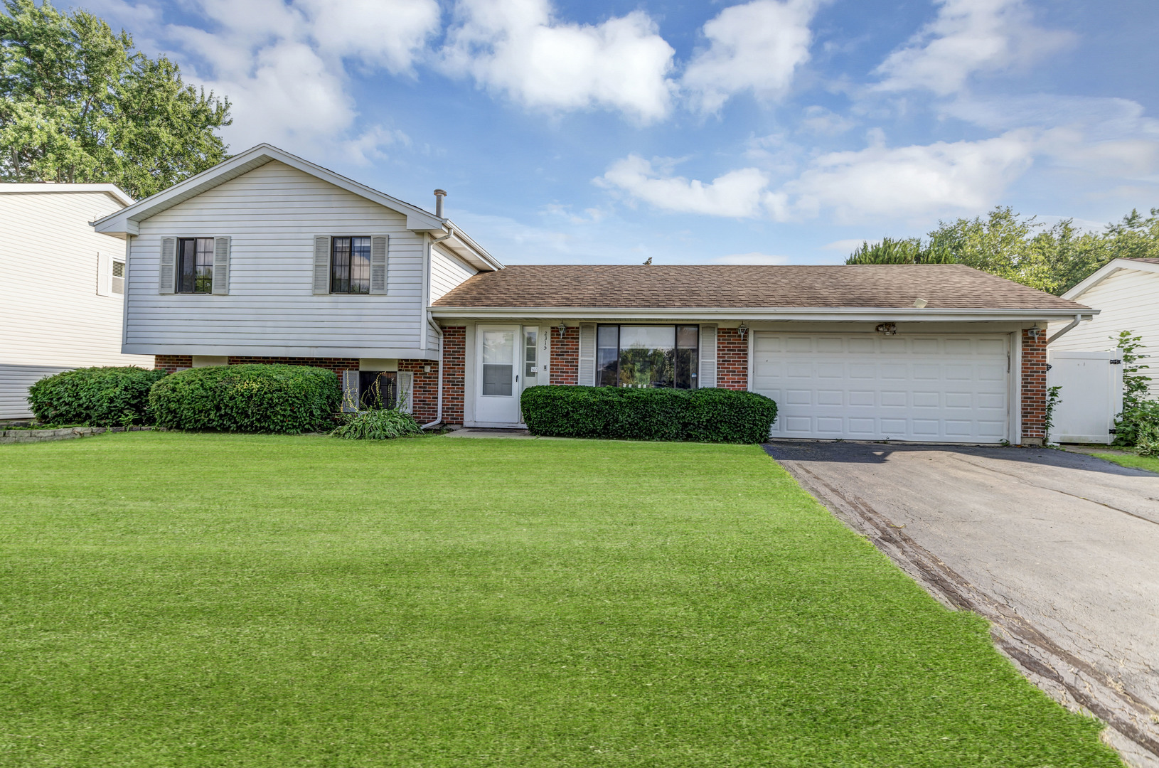 2315 Stepstone Lane, Hanover Park, IL 60133