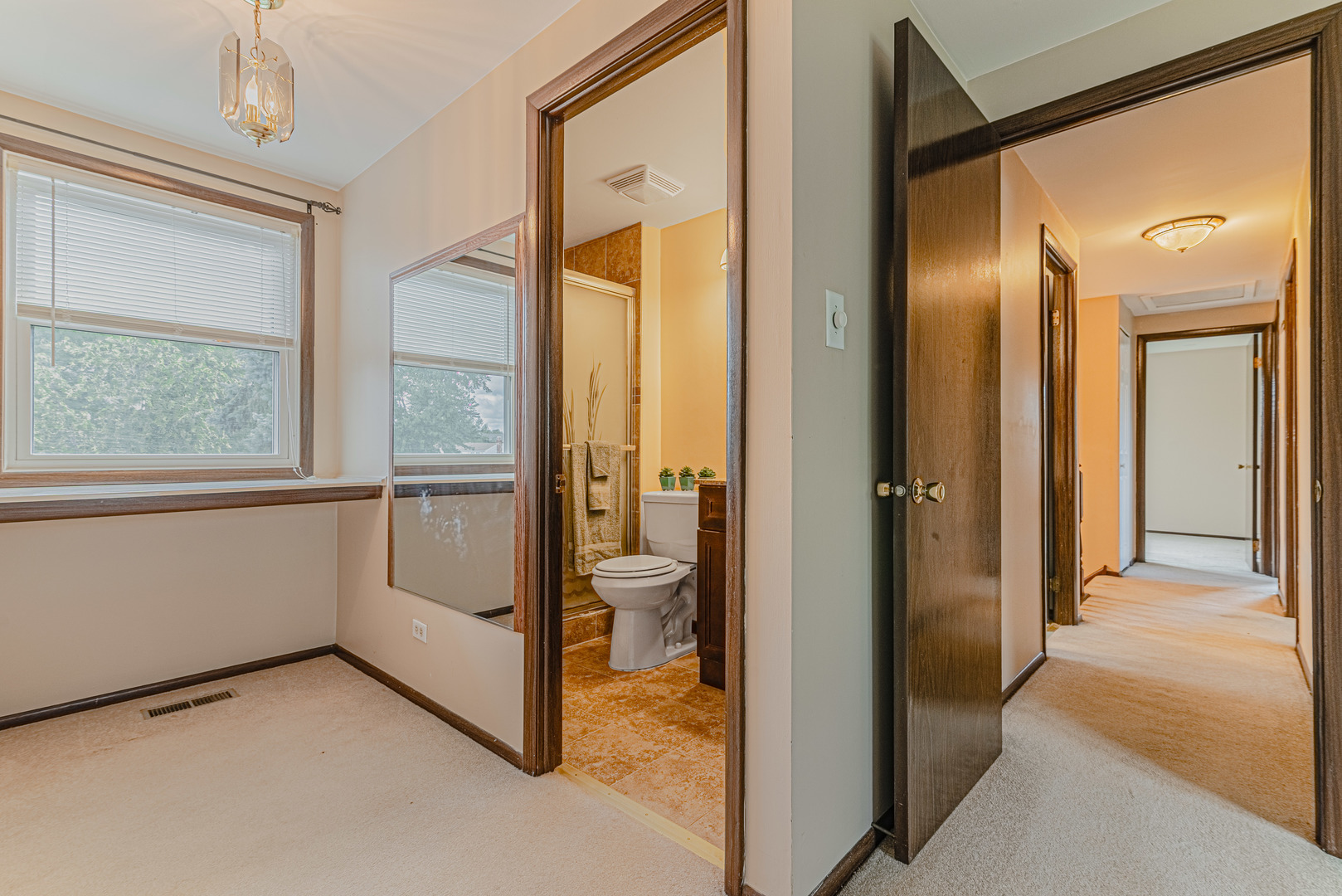 520 N Salem Drive, Schaumburg, IL 60194