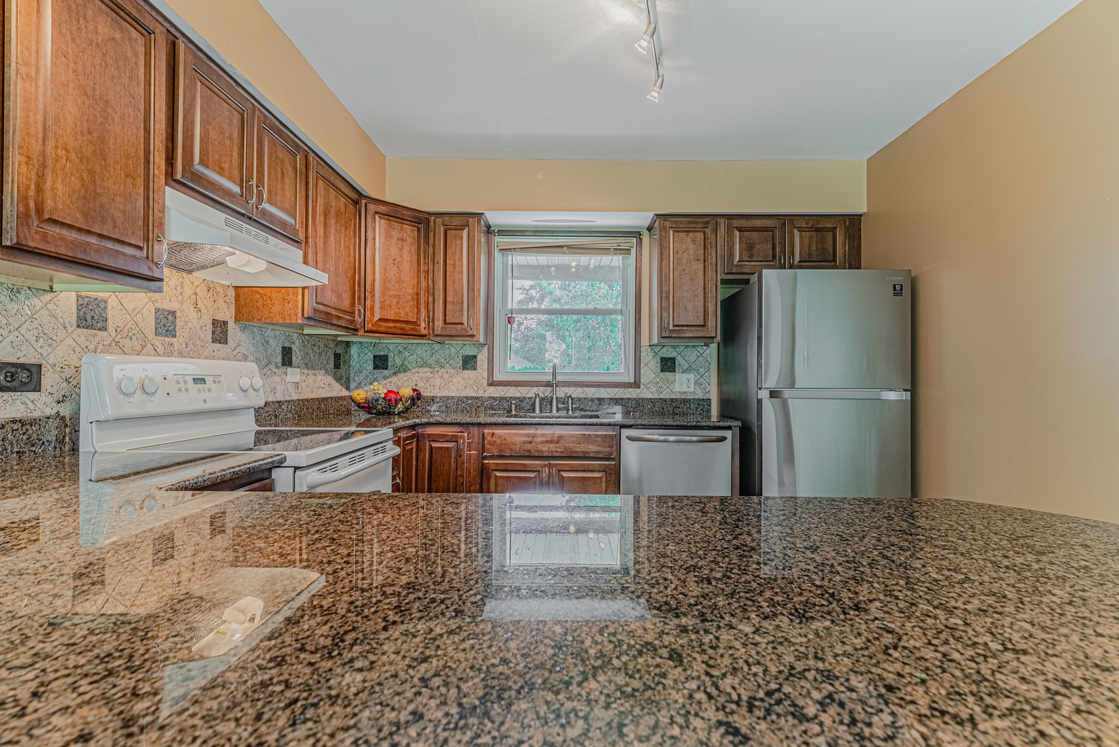 520 N Salem Drive, Schaumburg, IL 60194