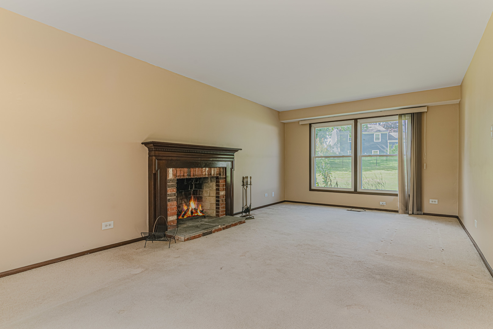 520 N Salem Drive, Schaumburg, IL 60194