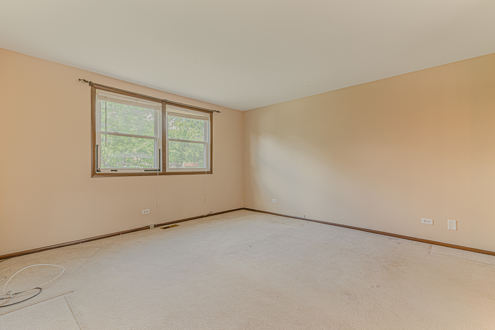 520 N Salem Drive, Schaumburg, IL 60194