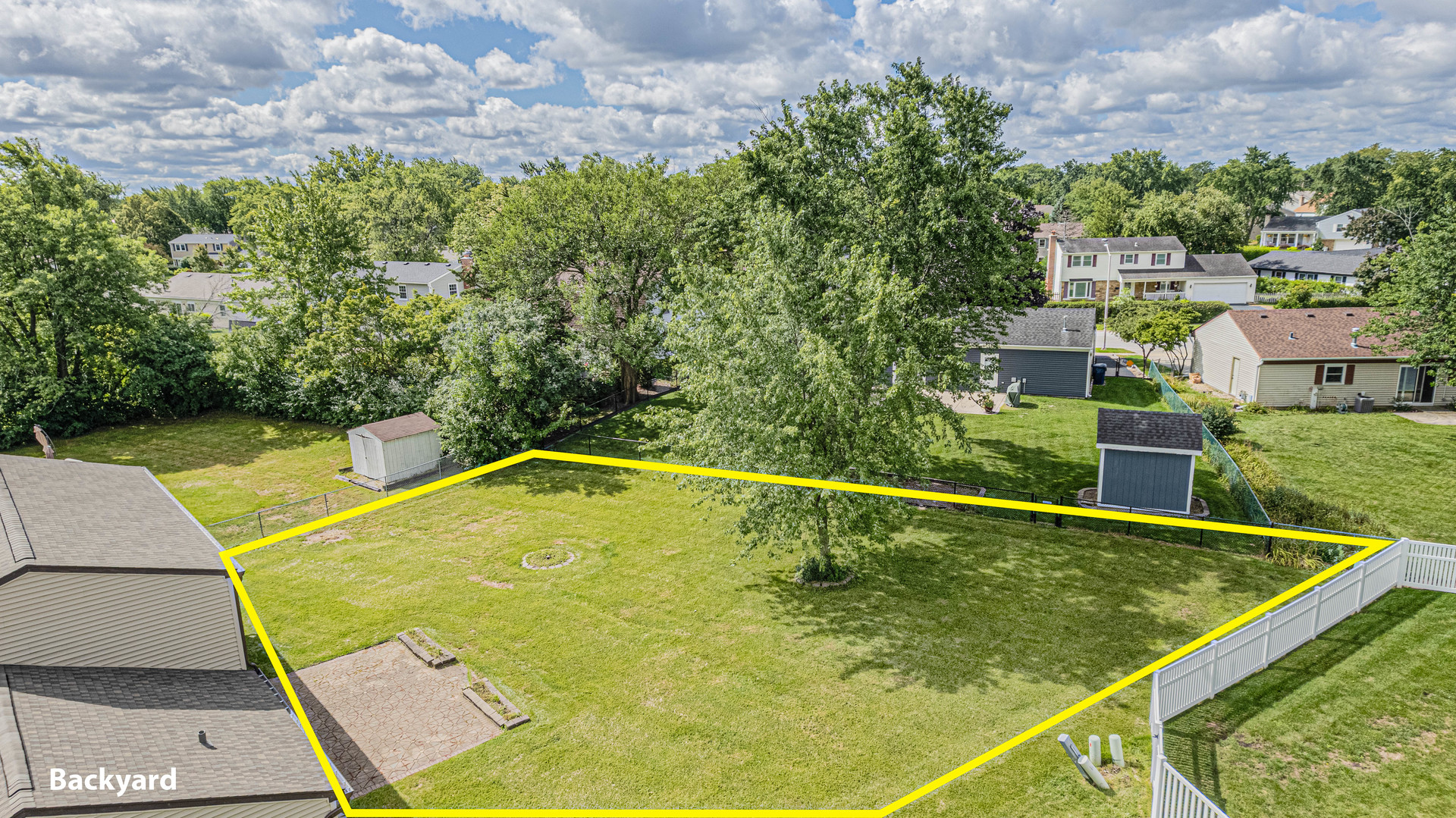 520 N Salem Drive, Schaumburg, IL 60194