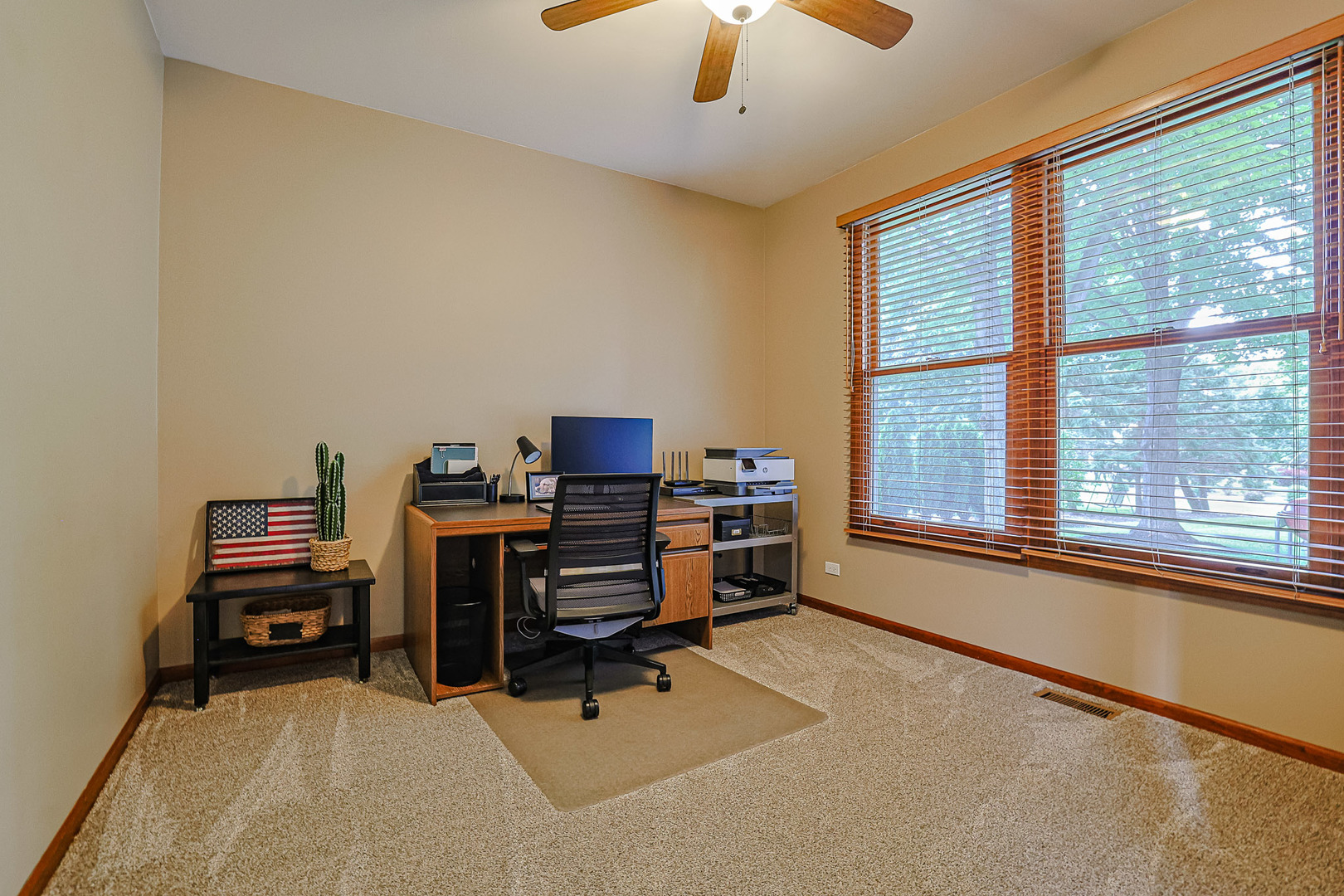 1205 Alexandra Boulevard, Crystal Lake, IL 60014