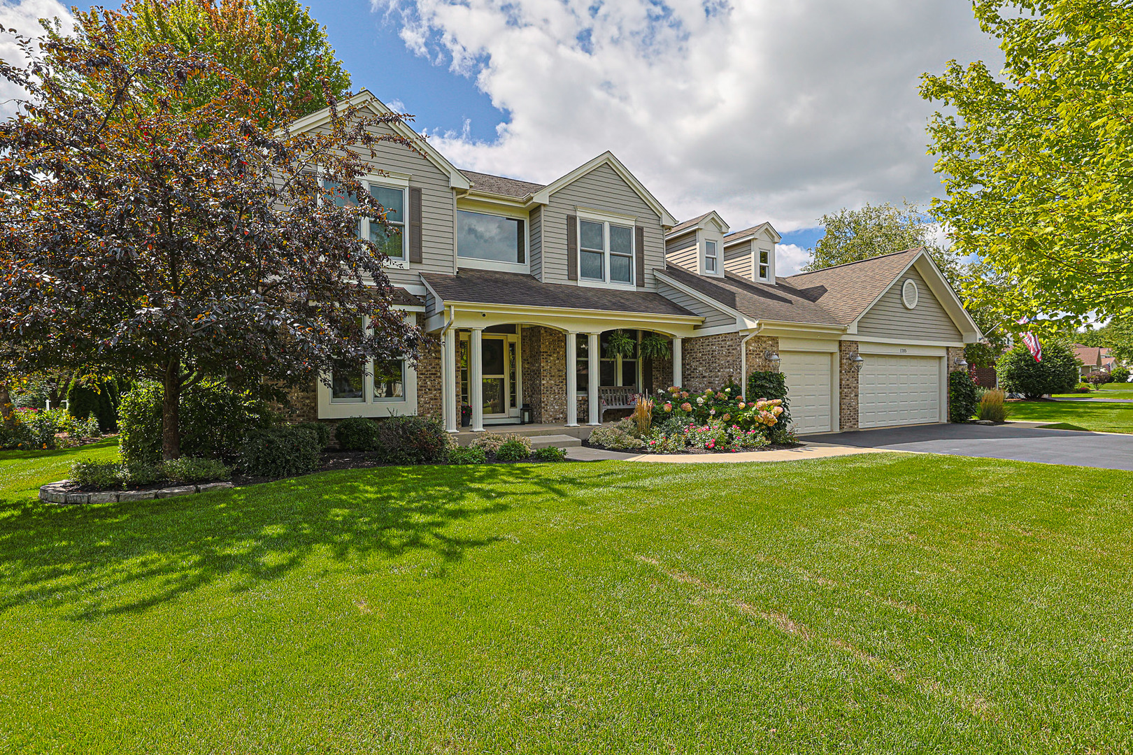 1205 Alexandra Boulevard, Crystal Lake, IL 60014