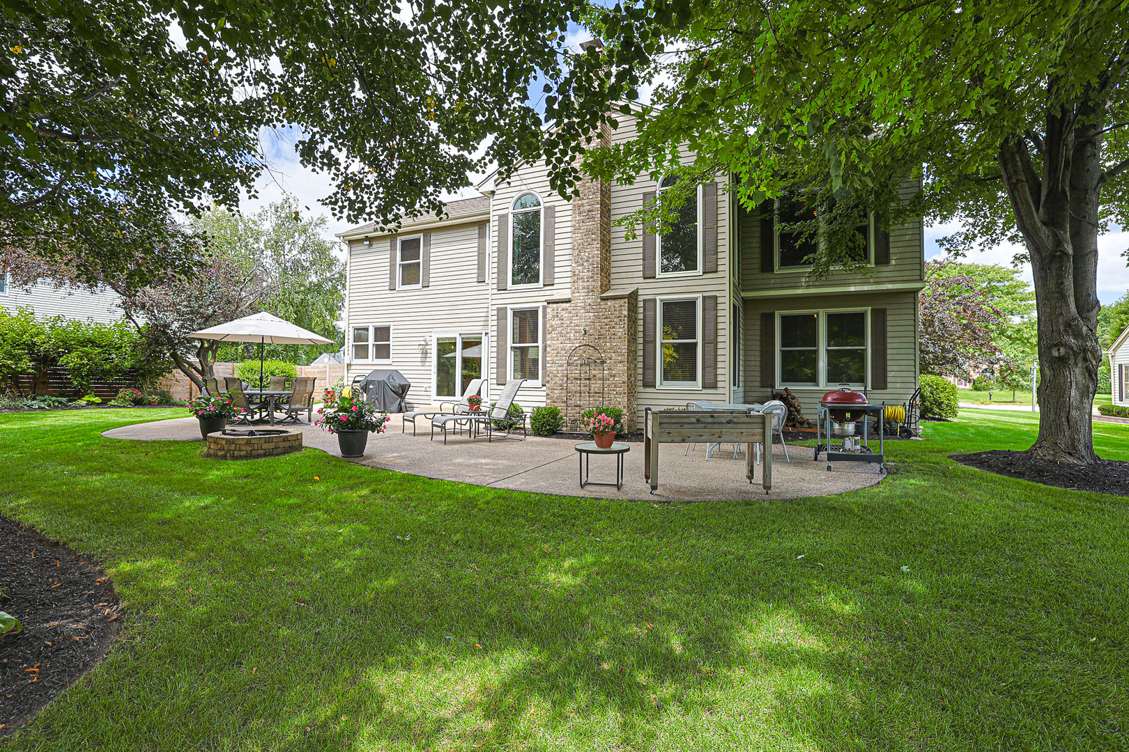 1205 Alexandra Boulevard, Crystal Lake, IL 60014