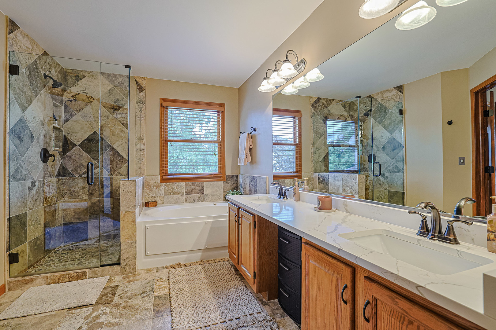 1205 Alexandra Boulevard, Crystal Lake, IL 60014