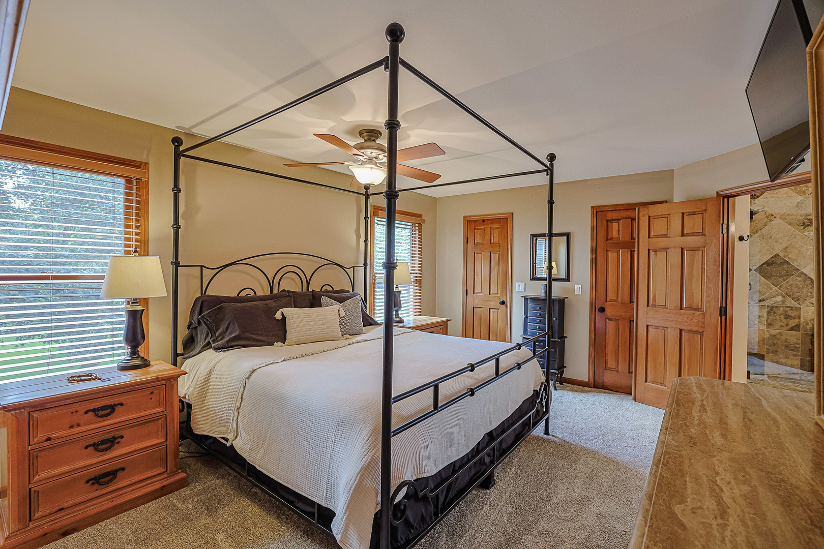 1205 Alexandra Boulevard, Crystal Lake, IL 60014