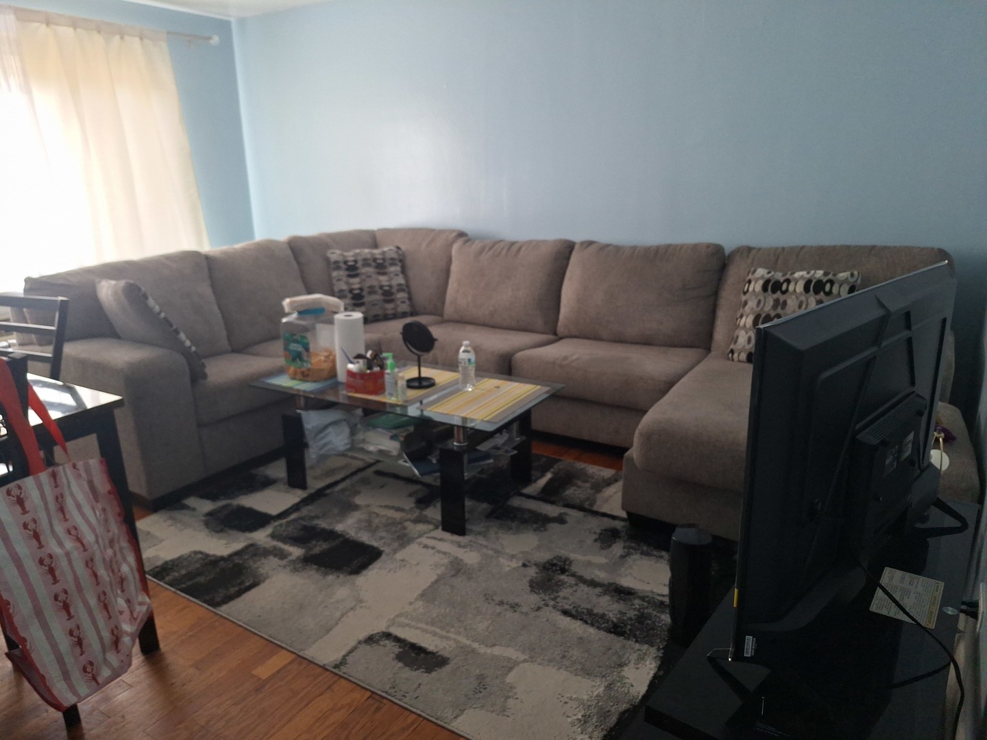 2038 W Jarvis Avenue #2D, Chicago, IL 60645