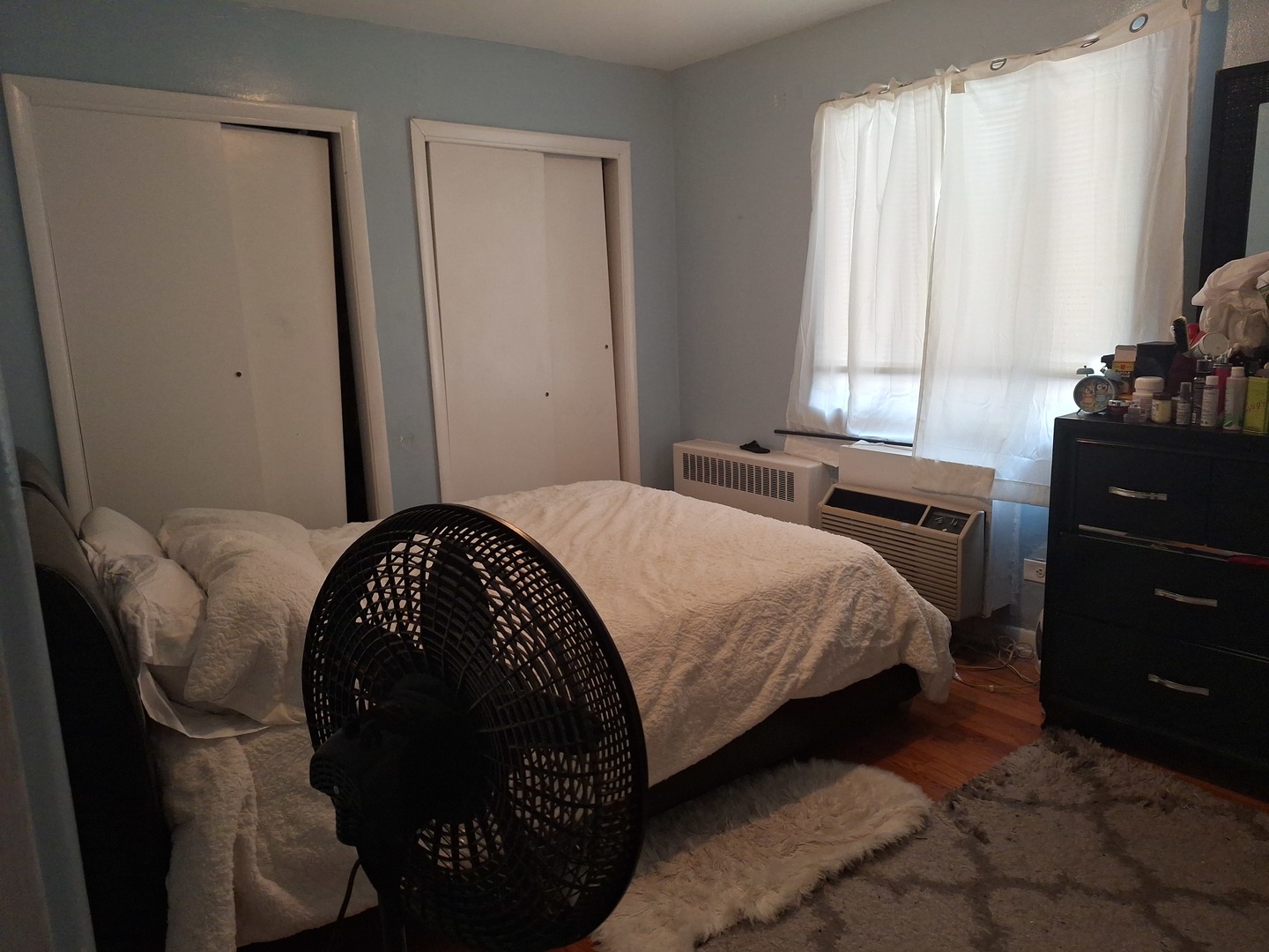 2038 W Jarvis Avenue #2D, Chicago, IL 60645