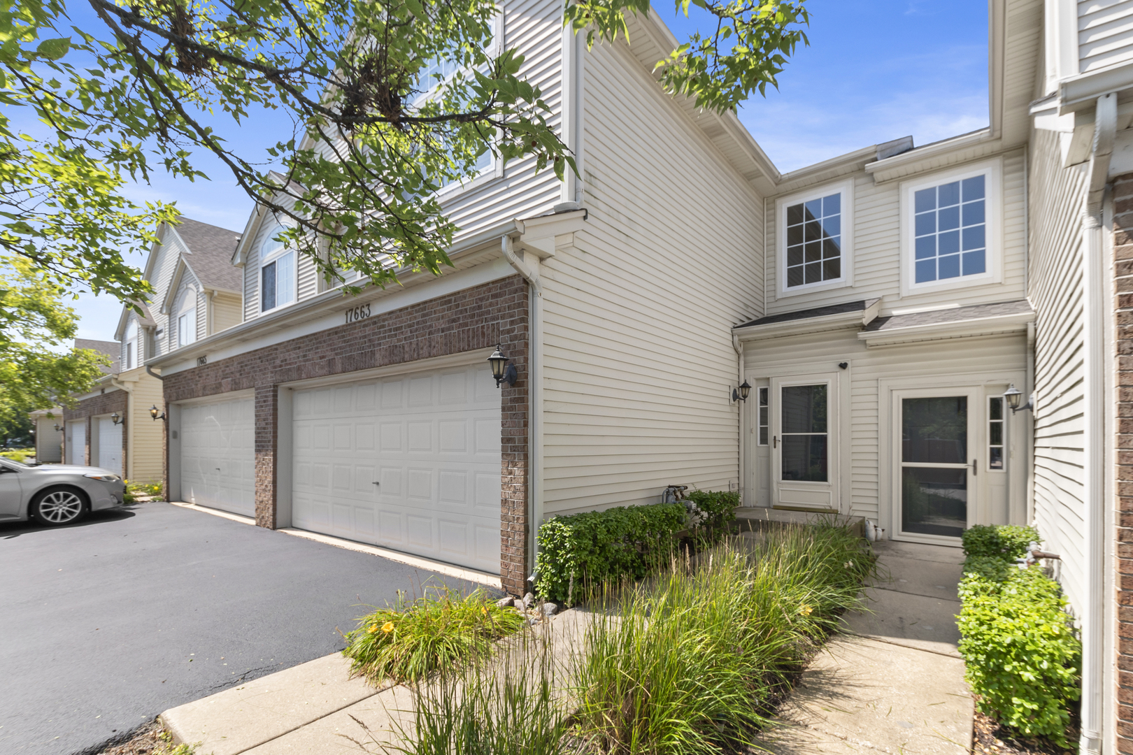 17663 Gilbert Drive, Lockport, IL 60441