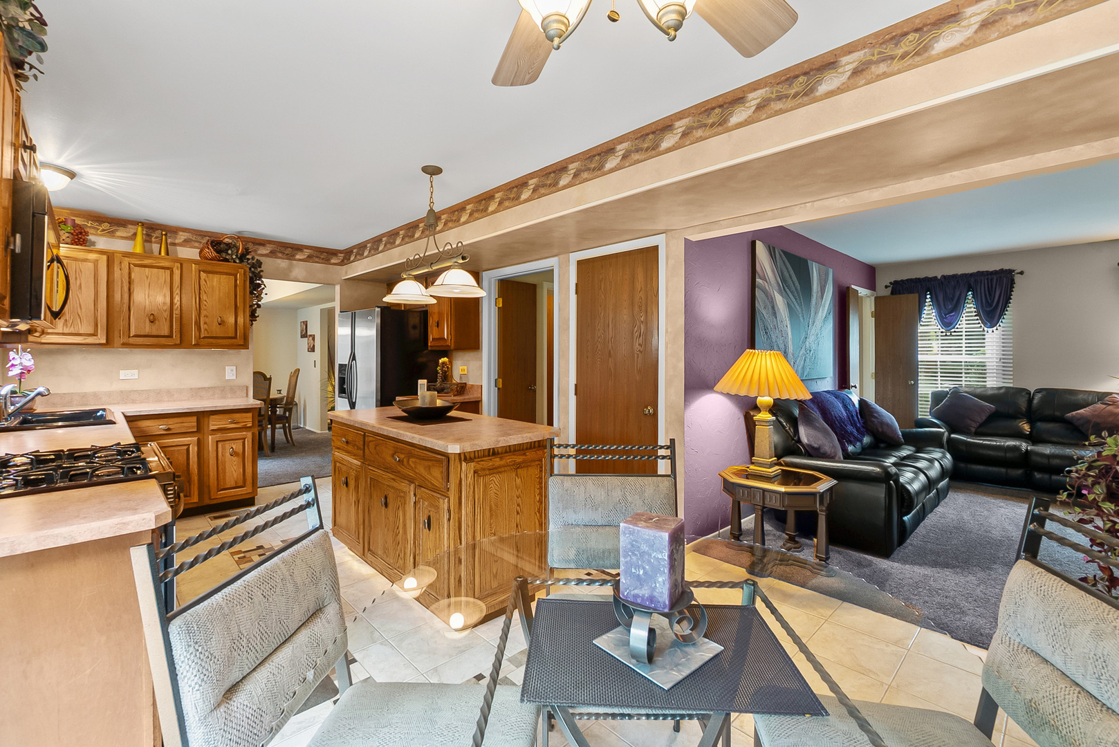 2032 Wheeler Street, Woodridge, IL 60517