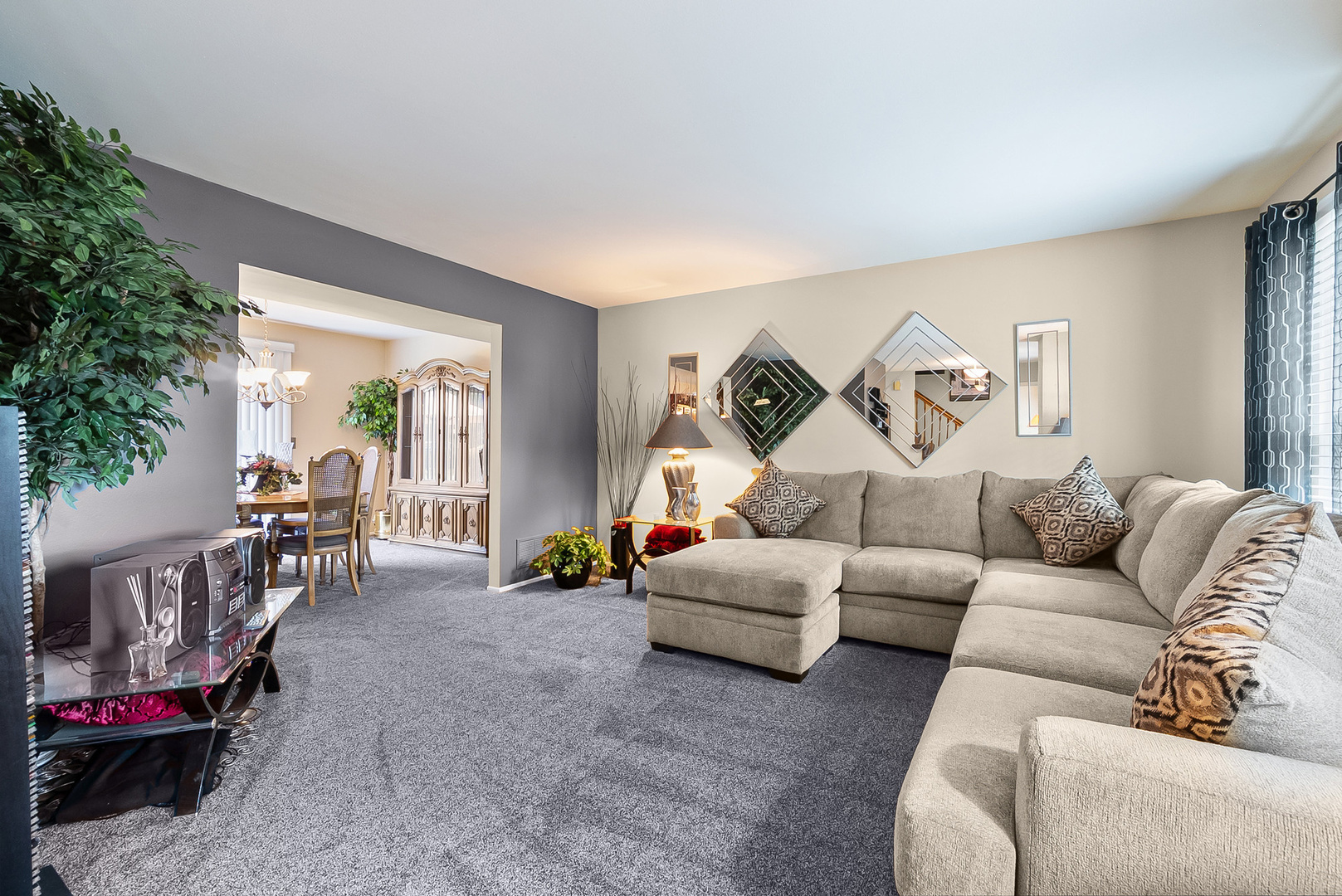 2032 Wheeler Street, Woodridge, IL 60517