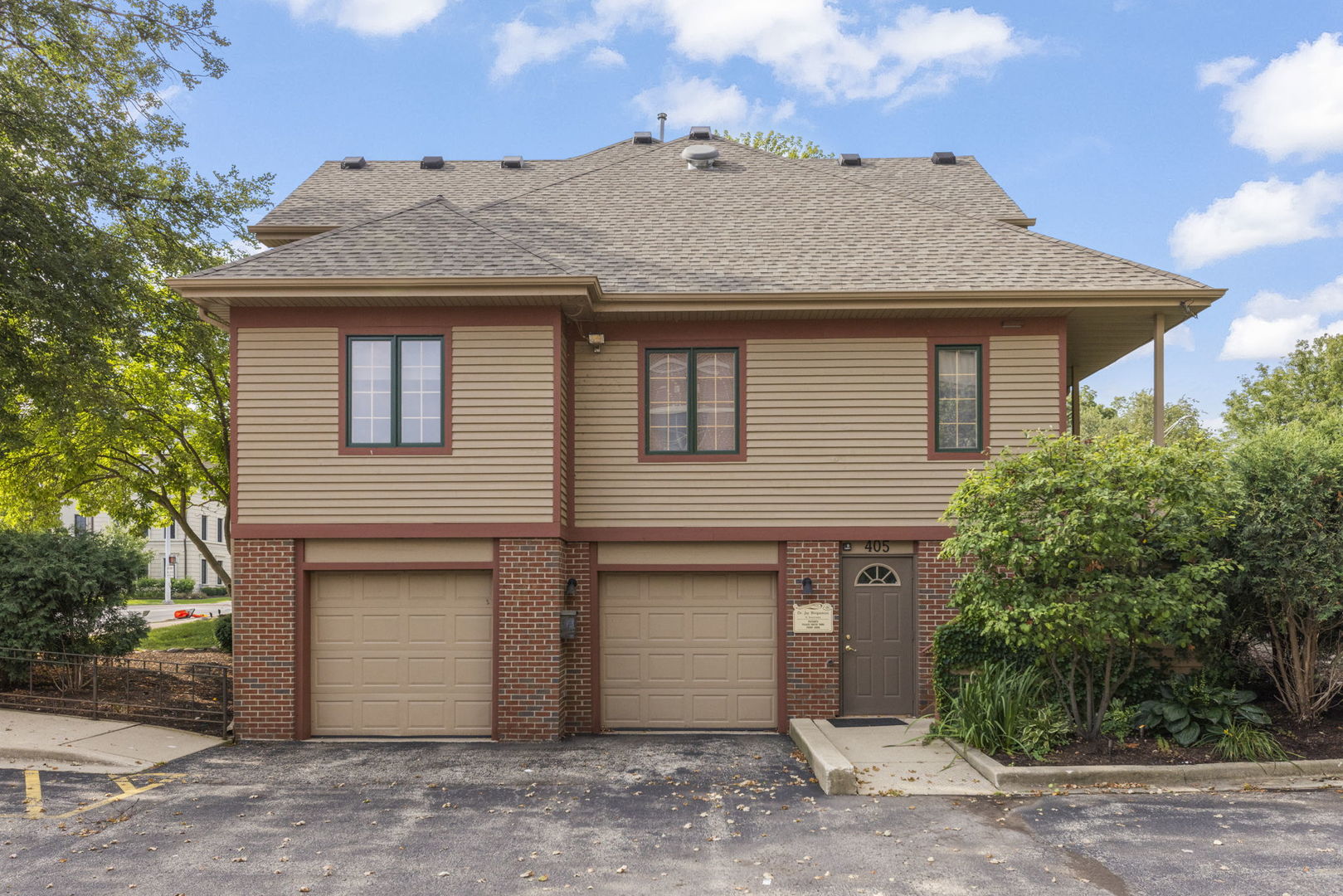 405 S Main Street, Naperville, IL 60540