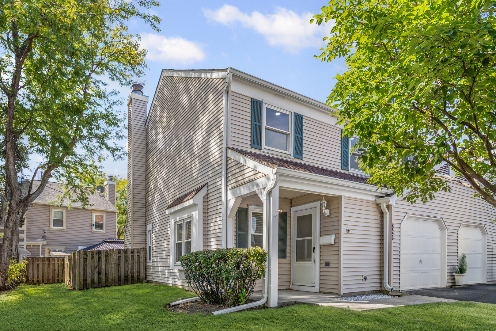 822 Texas Court, Carol Stream, IL 60188