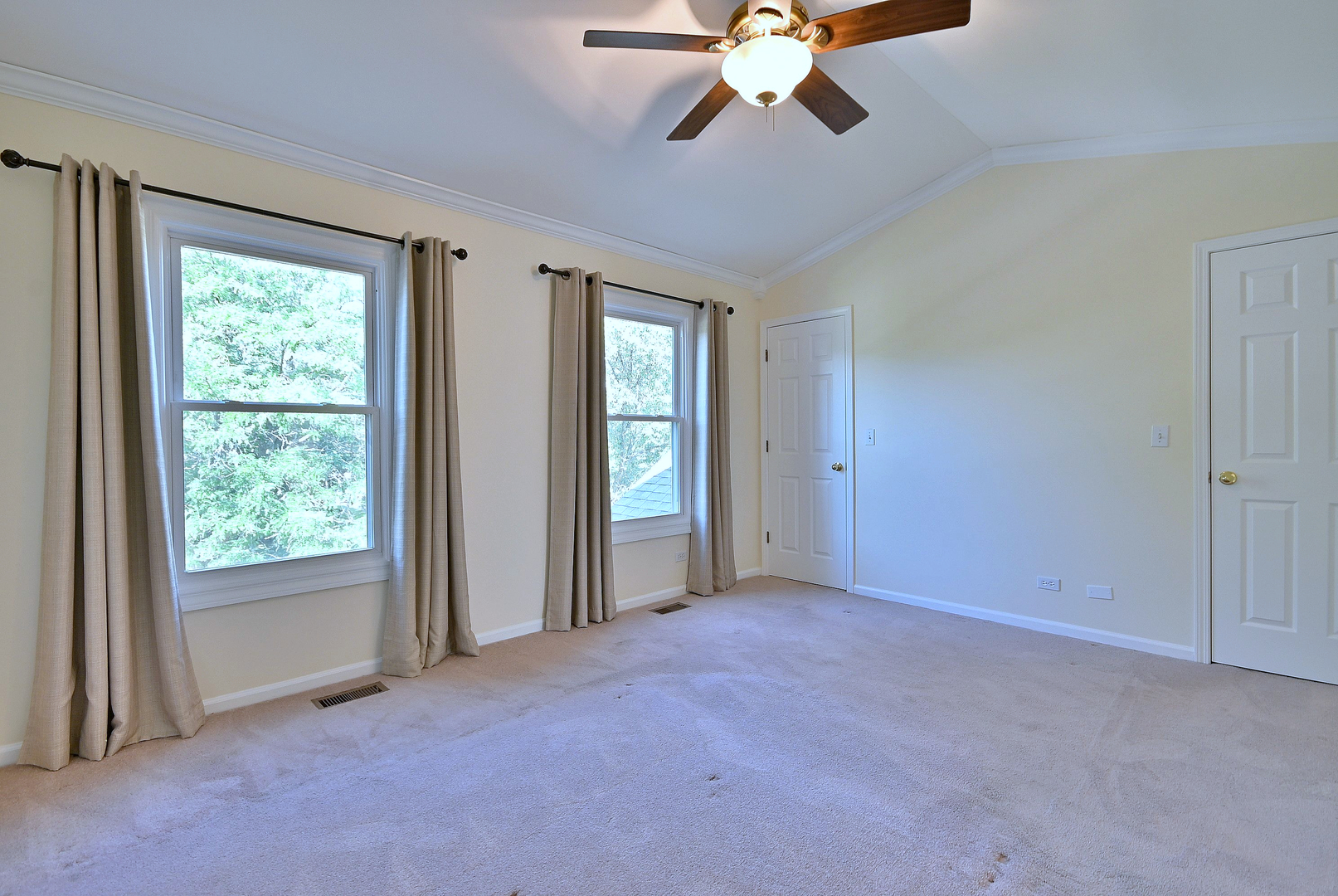 288 Picardy Lane, Bolingbrook, IL 60440
