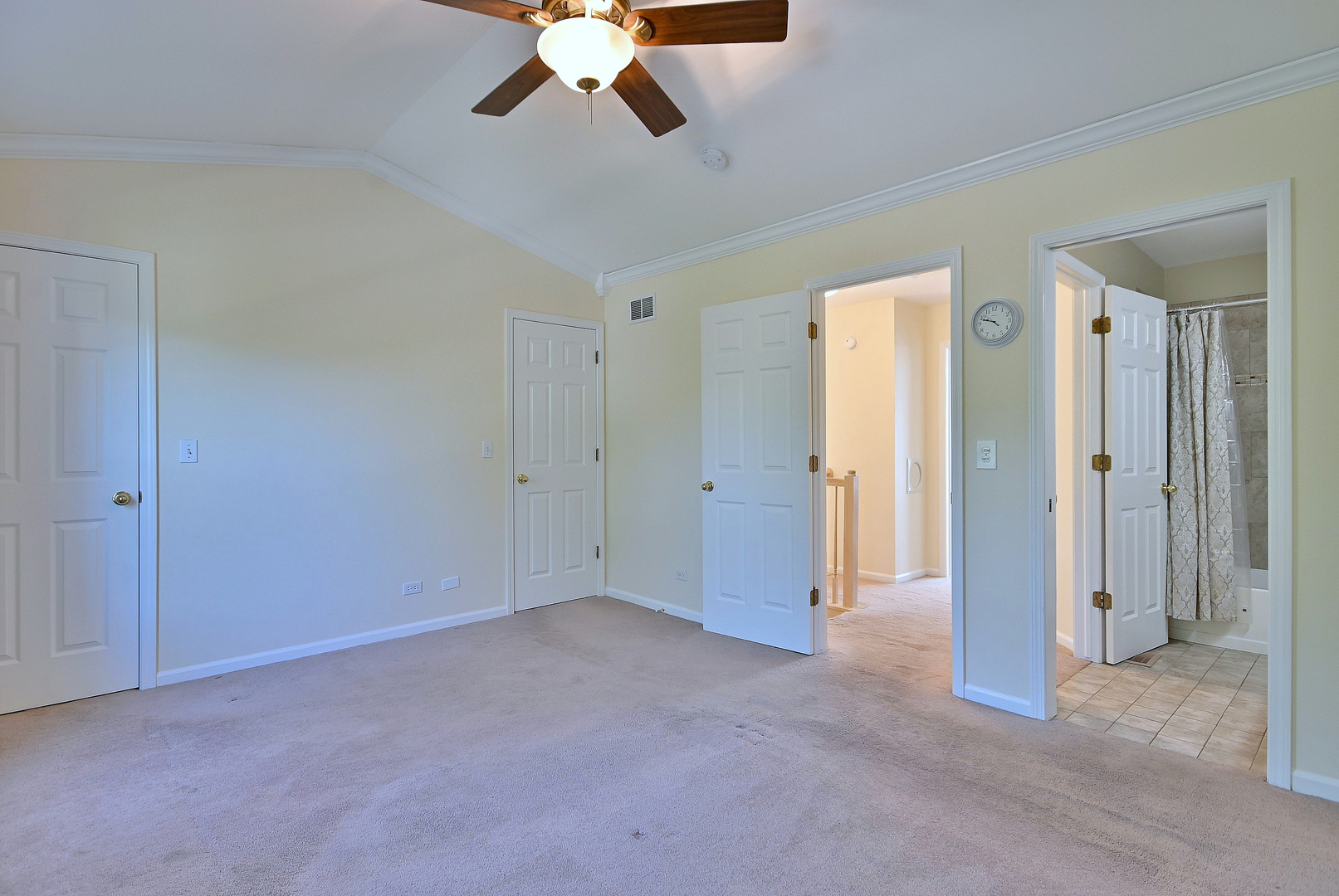 288 Picardy Lane, Bolingbrook, IL 60440