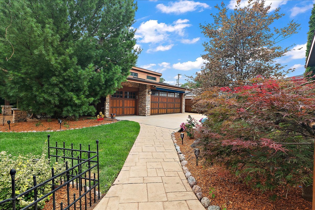 11109 S Normandy Avenue, Worth, IL 60482