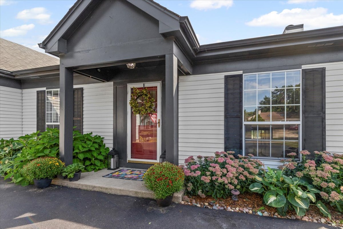 5155 Portage Lane, Gurnee, IL 60031
