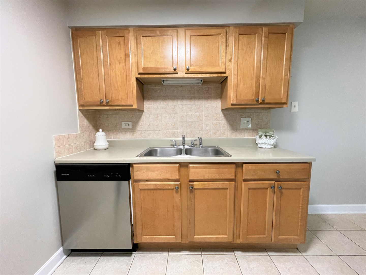 8816 Briar Court #2C, Des Plaines, IL 60016