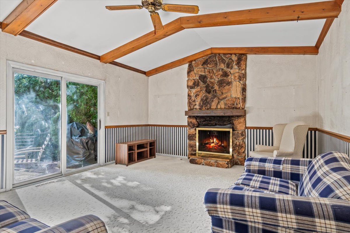 2200 Mecan Drive, Naperville, IL 60564