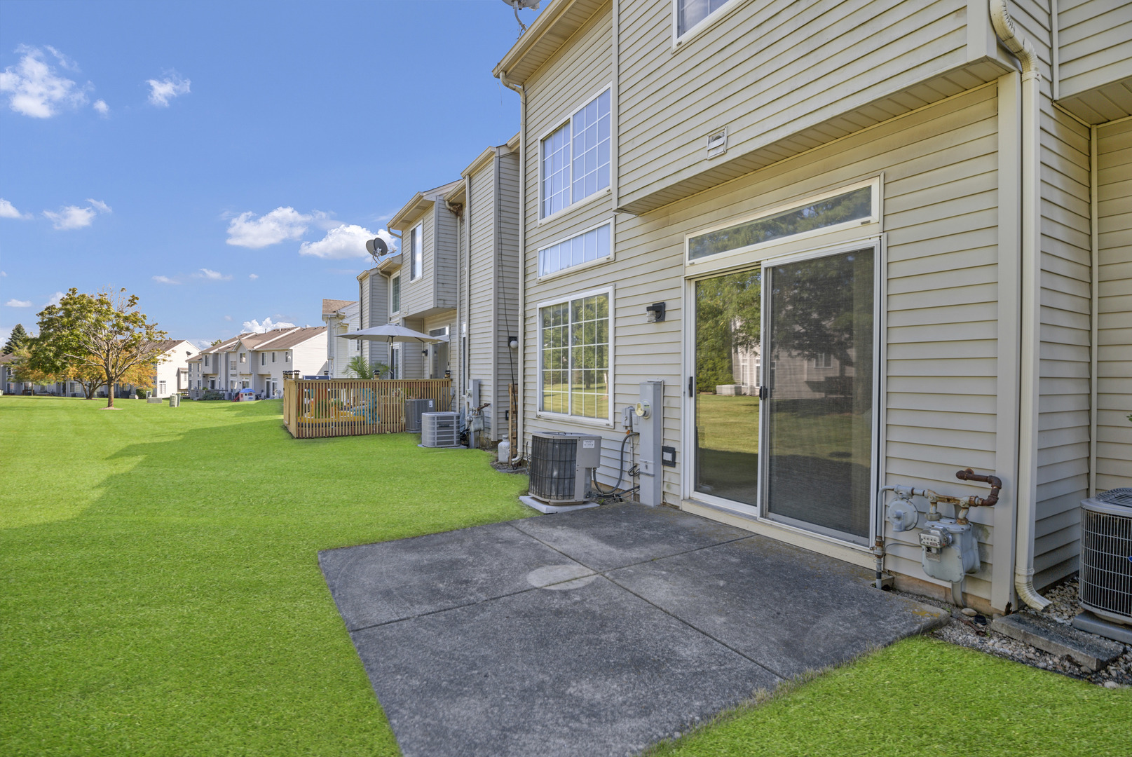 951 Viewpoint Drive #951, Lake In The Hills, IL 60156