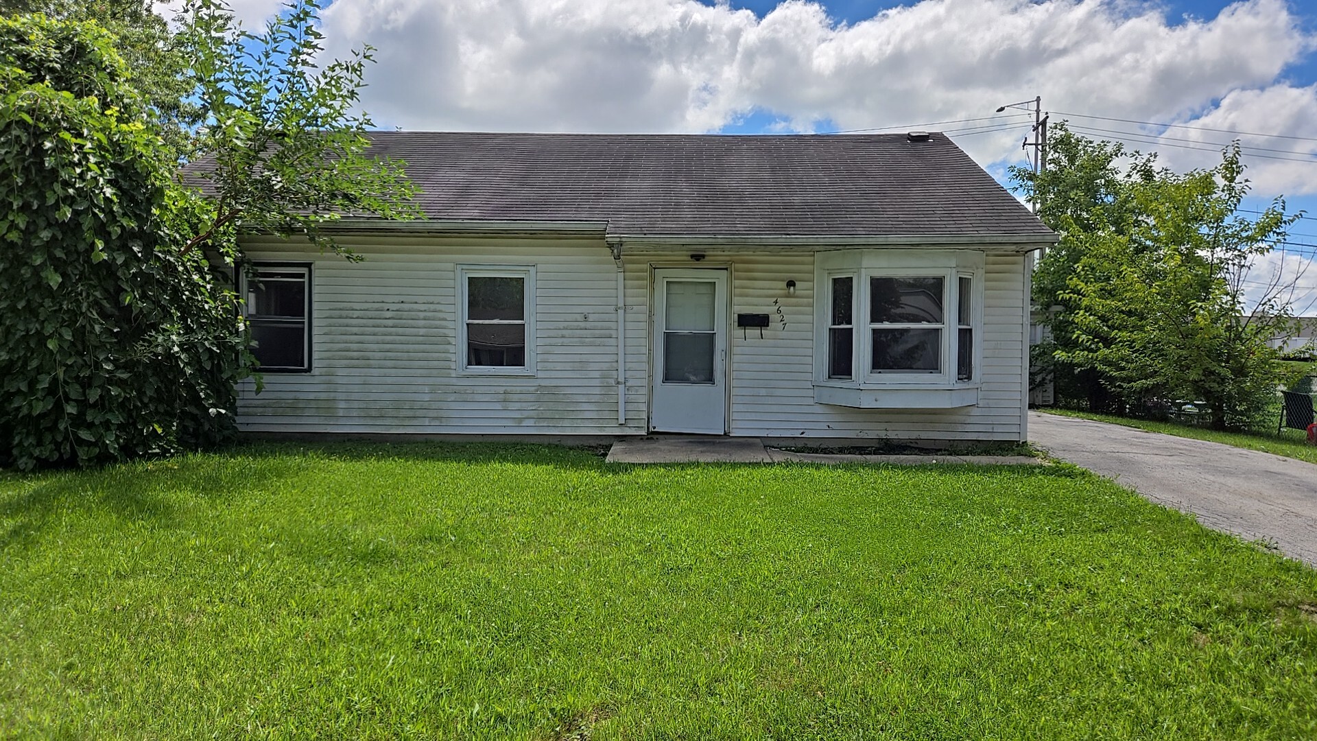 4627 Saratoga Road, Richton Park, IL 60471